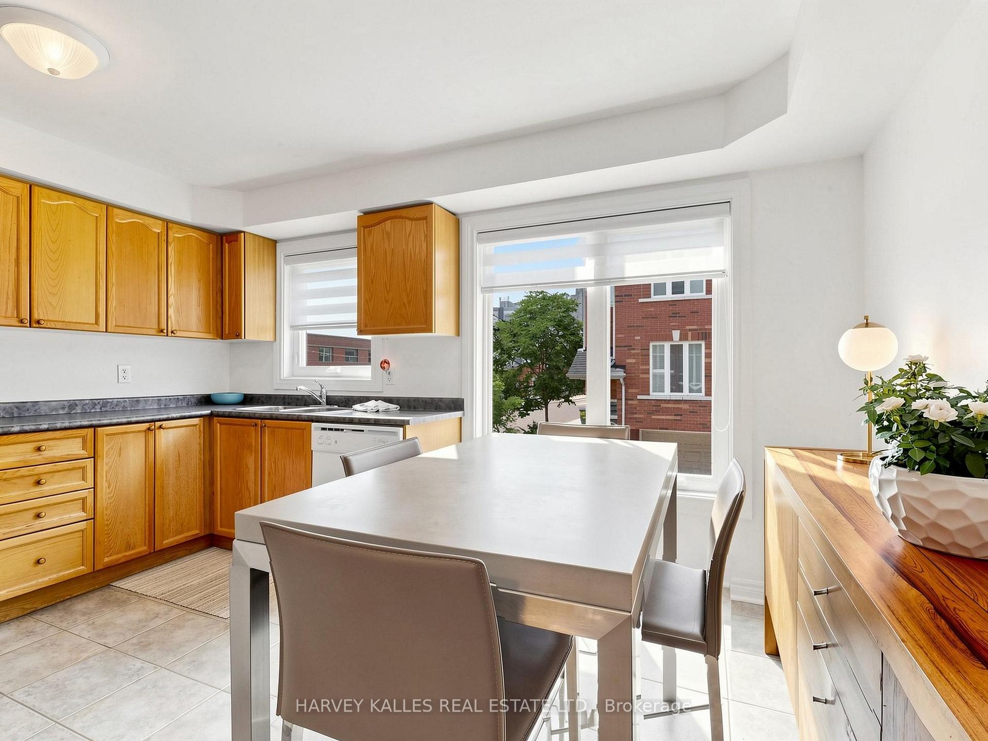 10 Lightbourn Avenue, Toronto