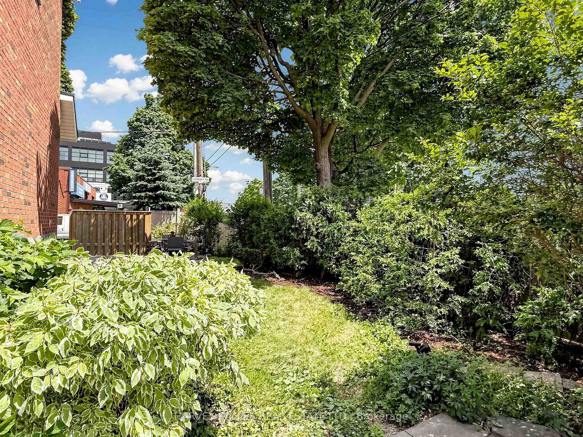 10 Lightbourn Avenue, Toronto