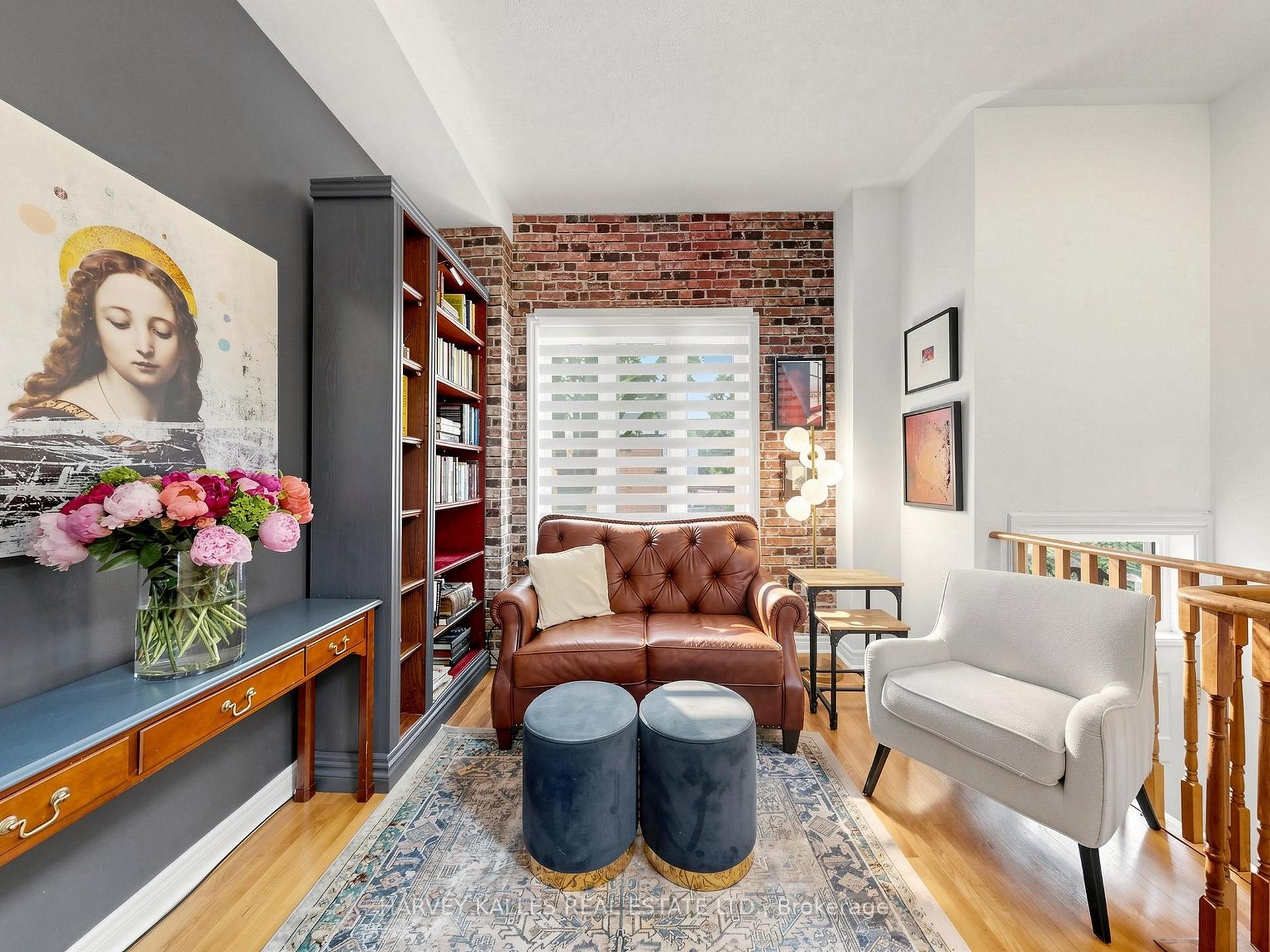10 Lightbourn Avenue, Toronto