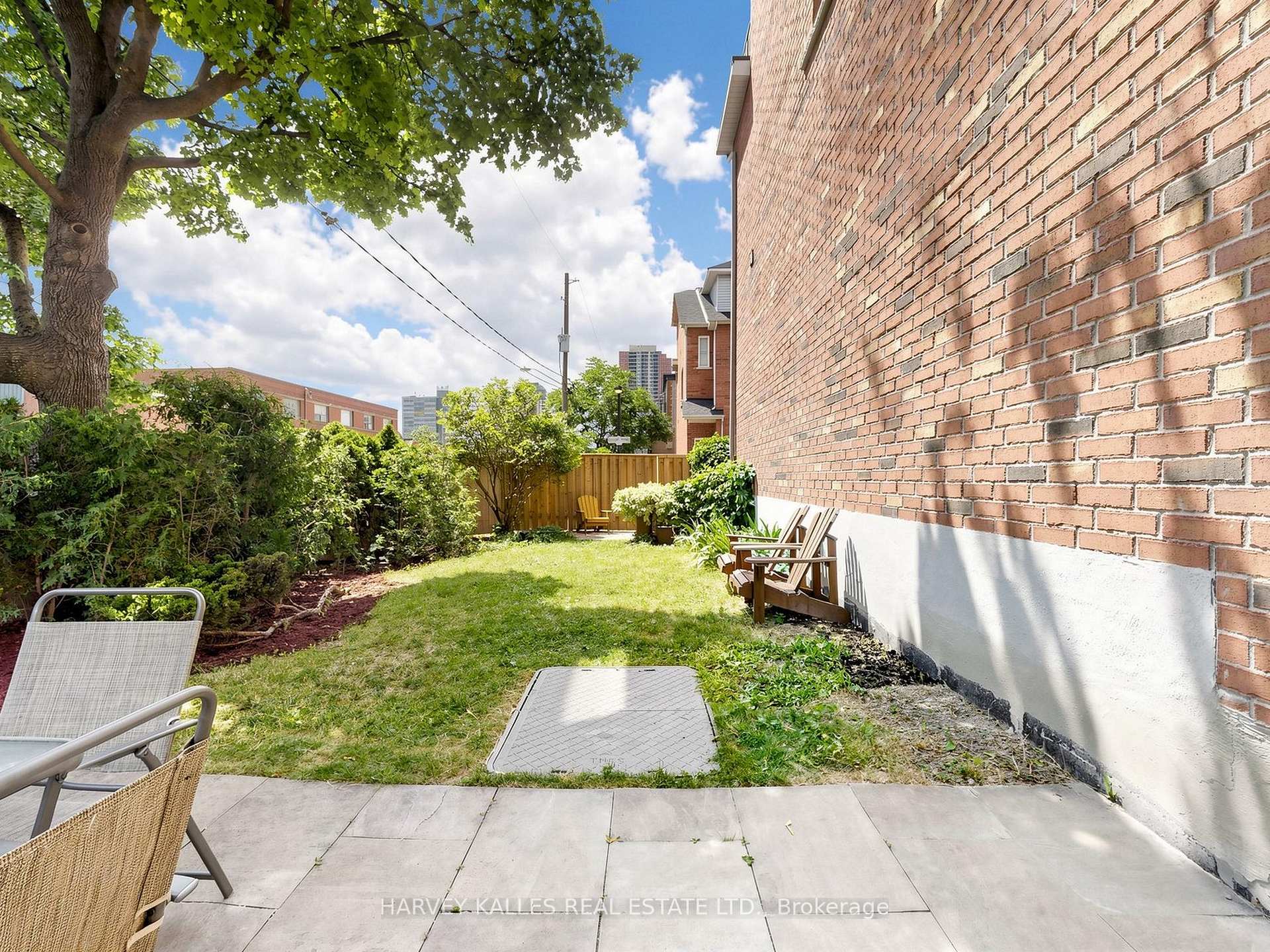 10 Lightbourn Avenue, Toronto