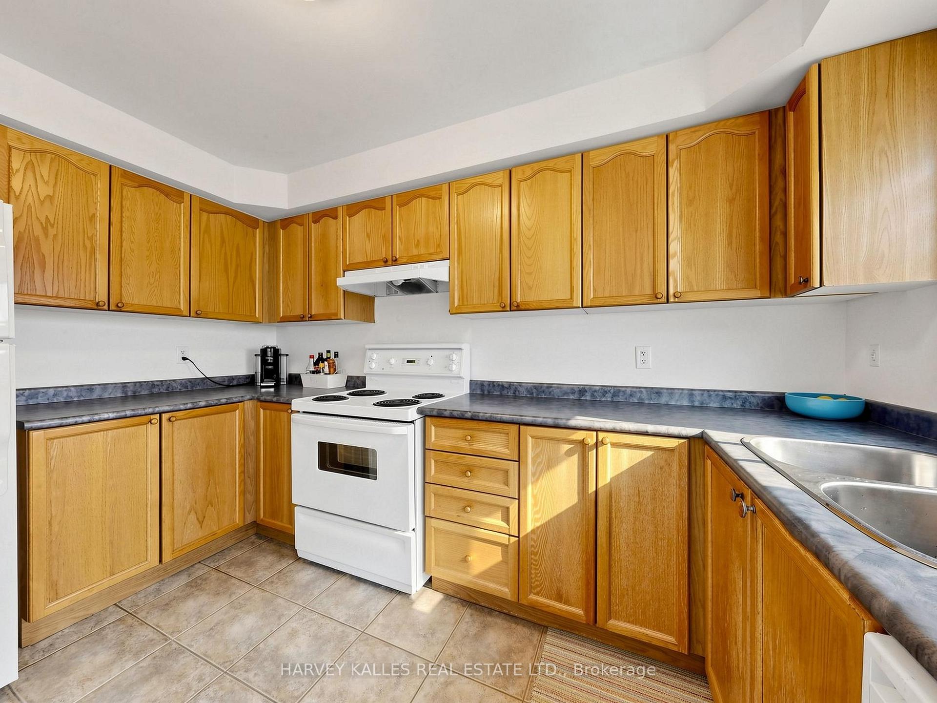 10 Lightbourn Avenue, Toronto