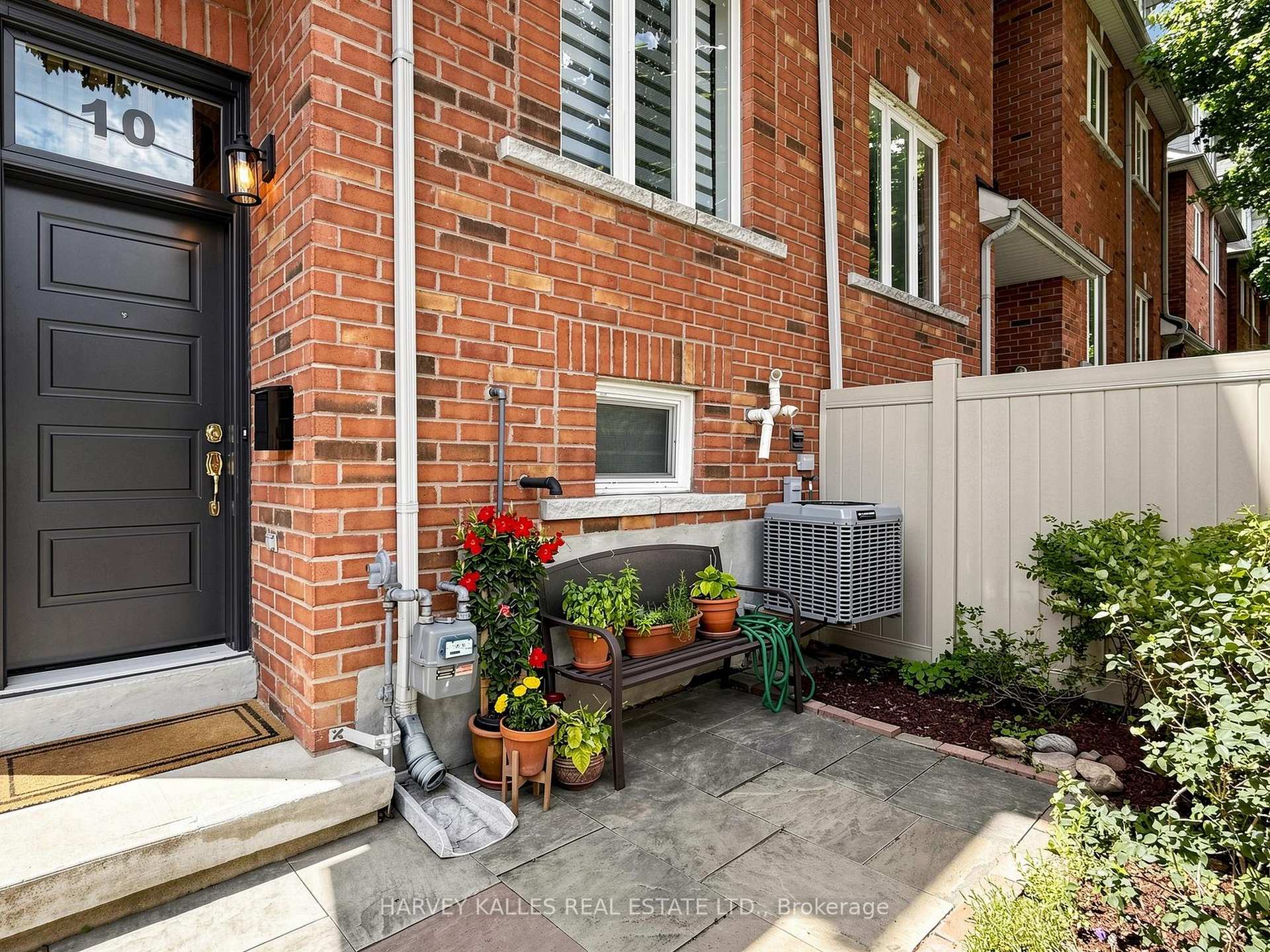 10 Lightbourn Avenue, Toronto