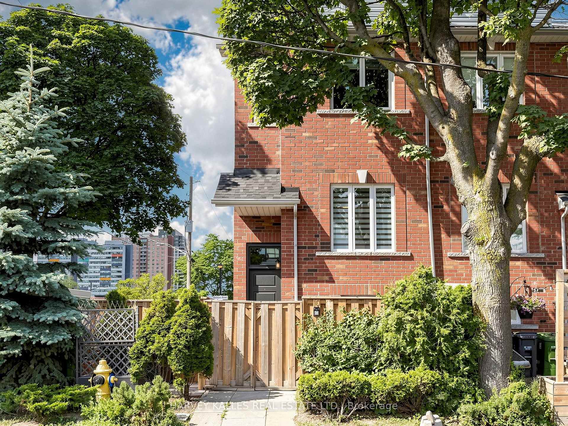 10 Lightbourn Avenue, Toronto