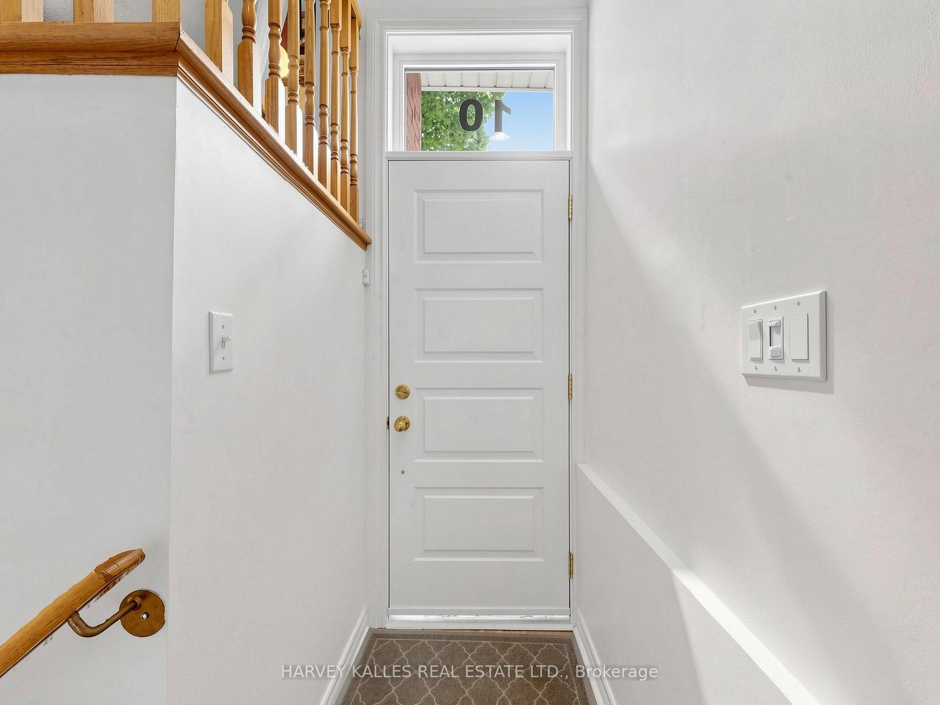 10 Lightbourn Avenue, Toronto