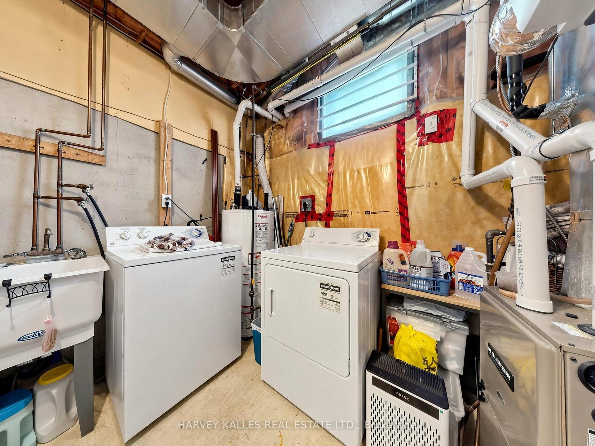 10 Lightbourn Avenue, Toronto