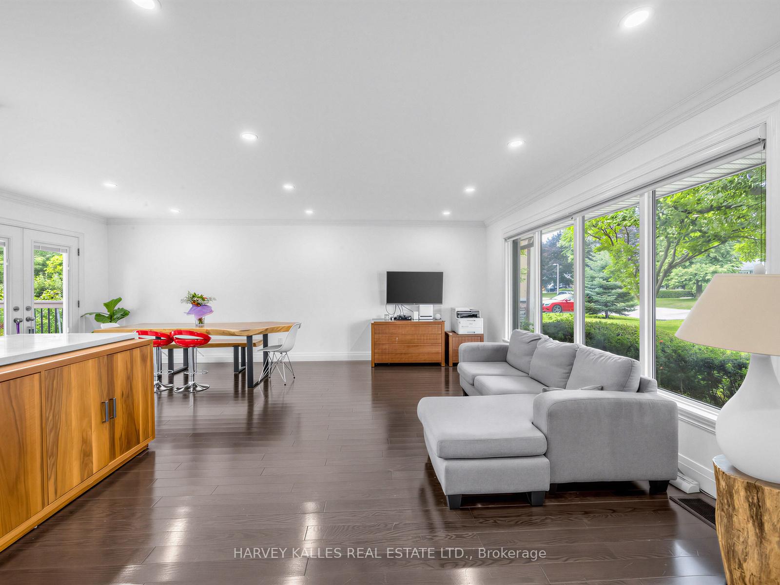 1228 Pallatine Drive