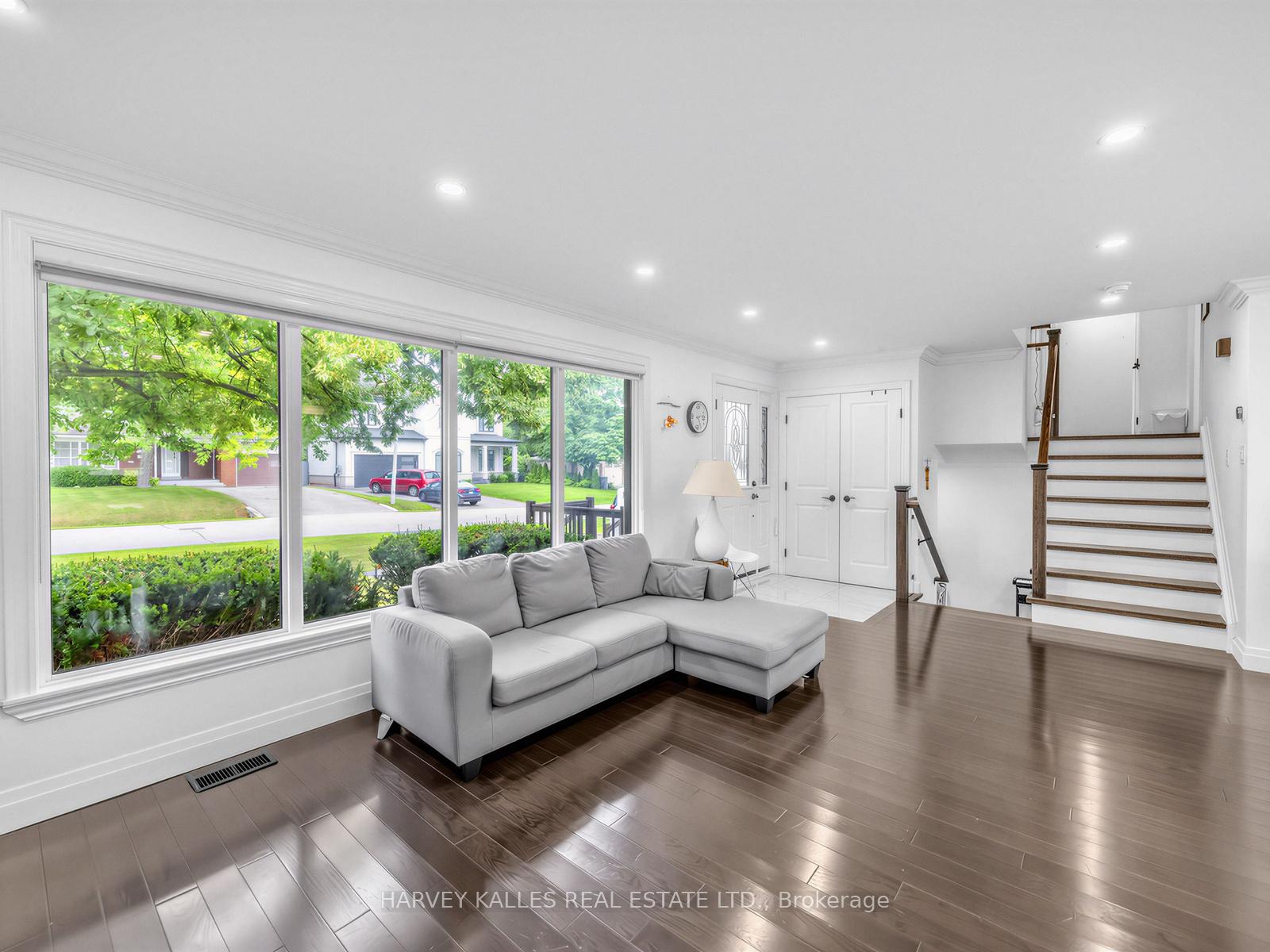 1228 Pallatine Drive