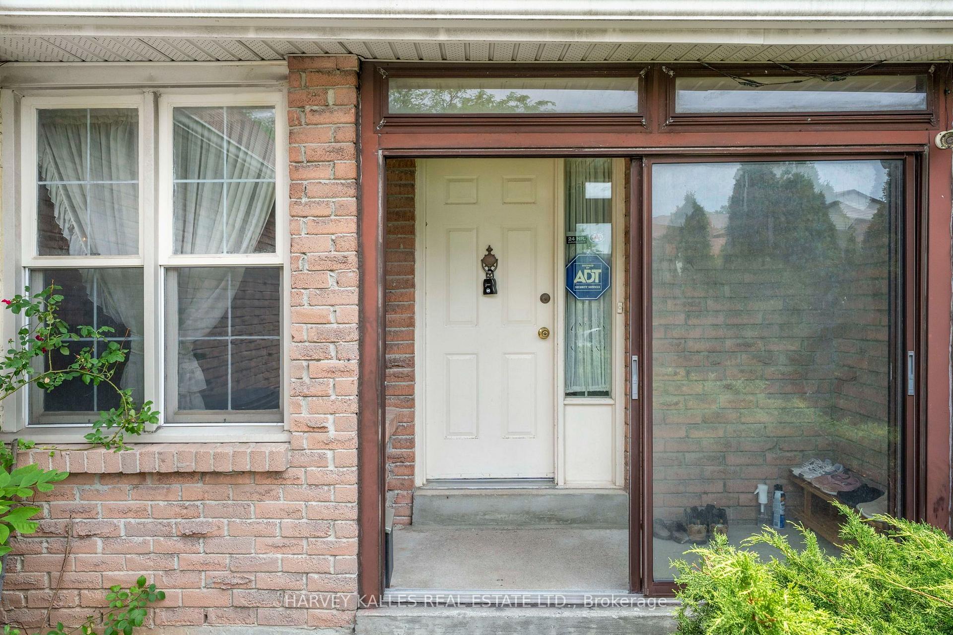 39 Newington Crescent, Toronto