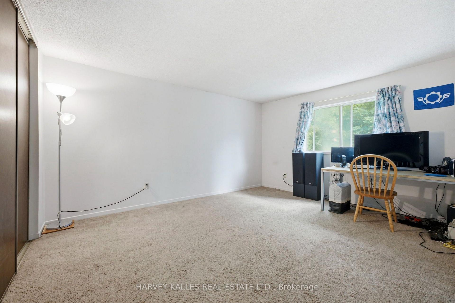 39 Newington Crescent, Toronto