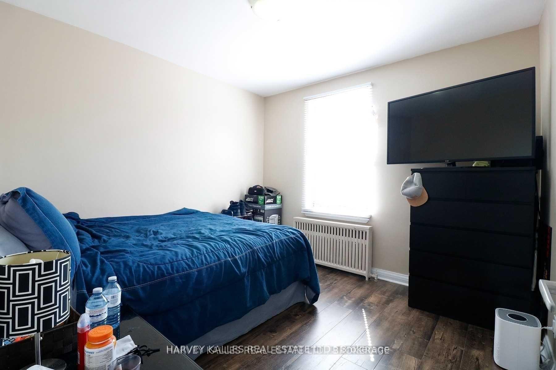 88 Trethewey Drive 4, Toronto Unit: 4
