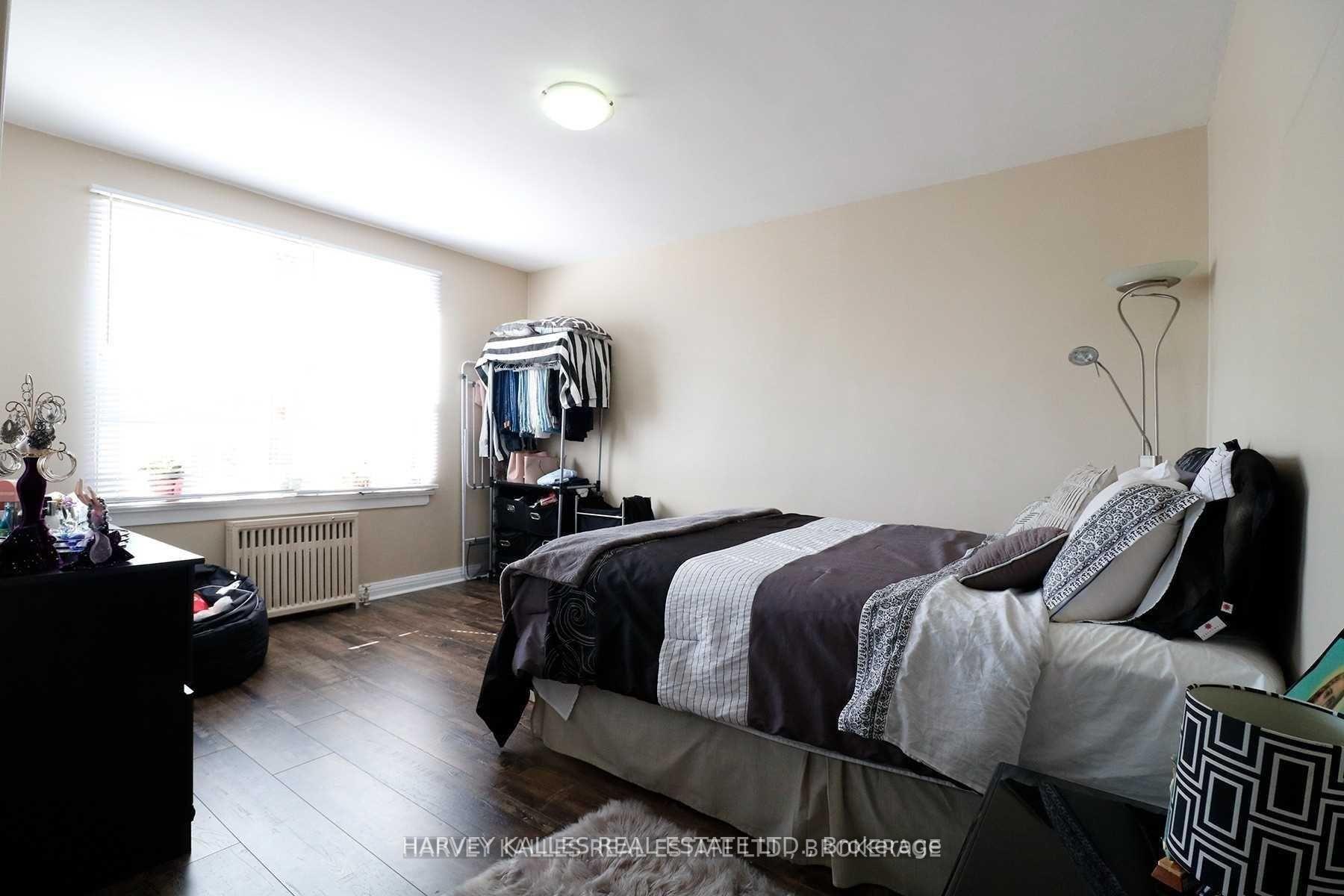 88 Trethewey Drive 4, Toronto Unit: 4