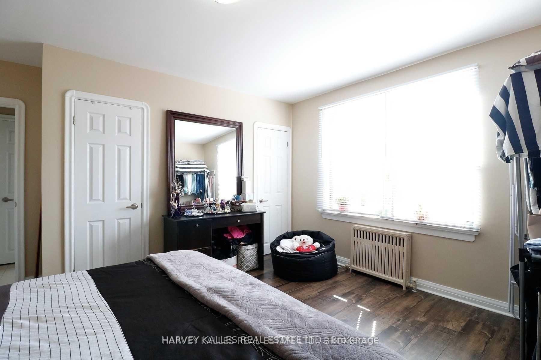 88 Trethewey Drive 4, Toronto Unit: 4