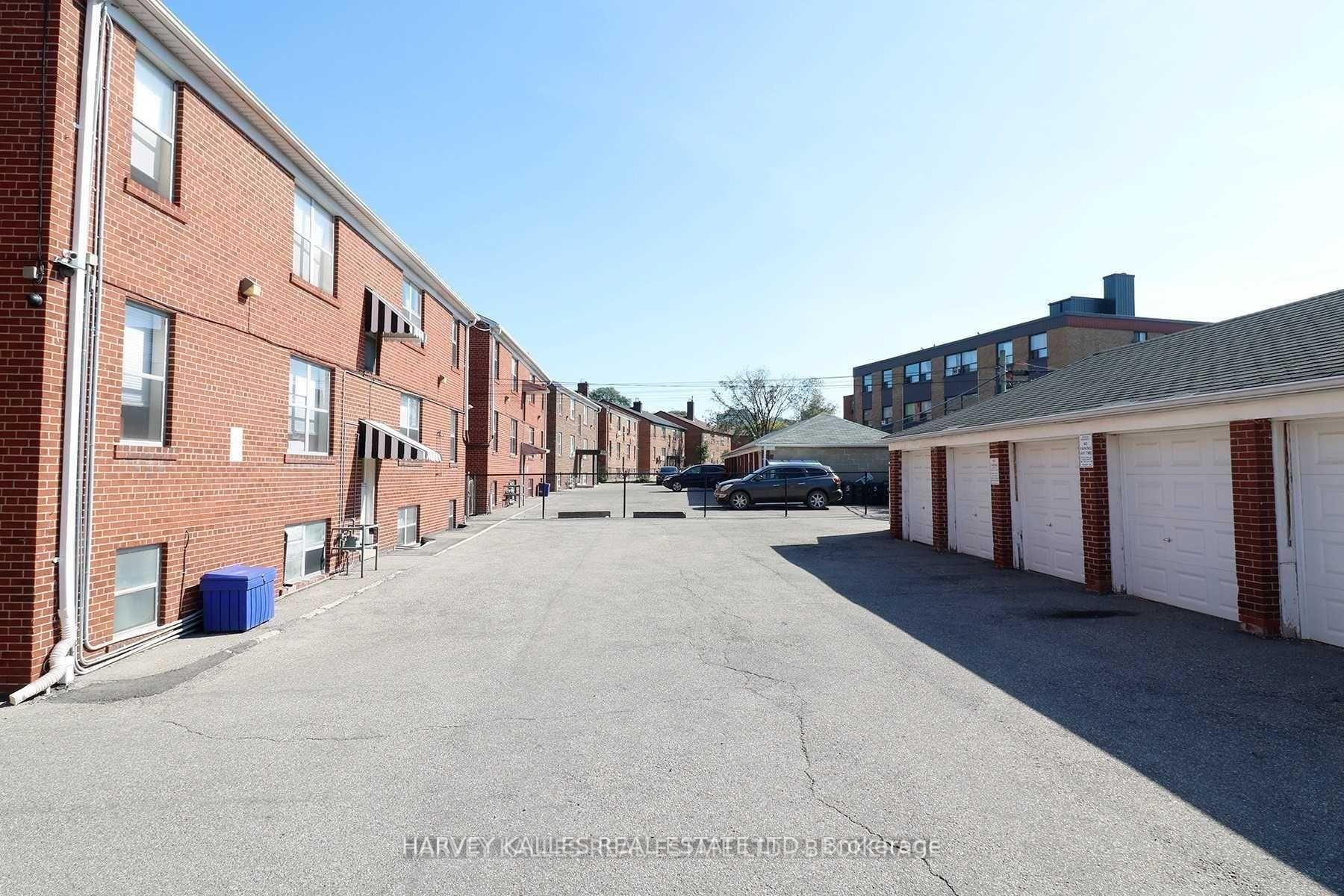 88 Trethewey Drive 4, Toronto Unit: 4