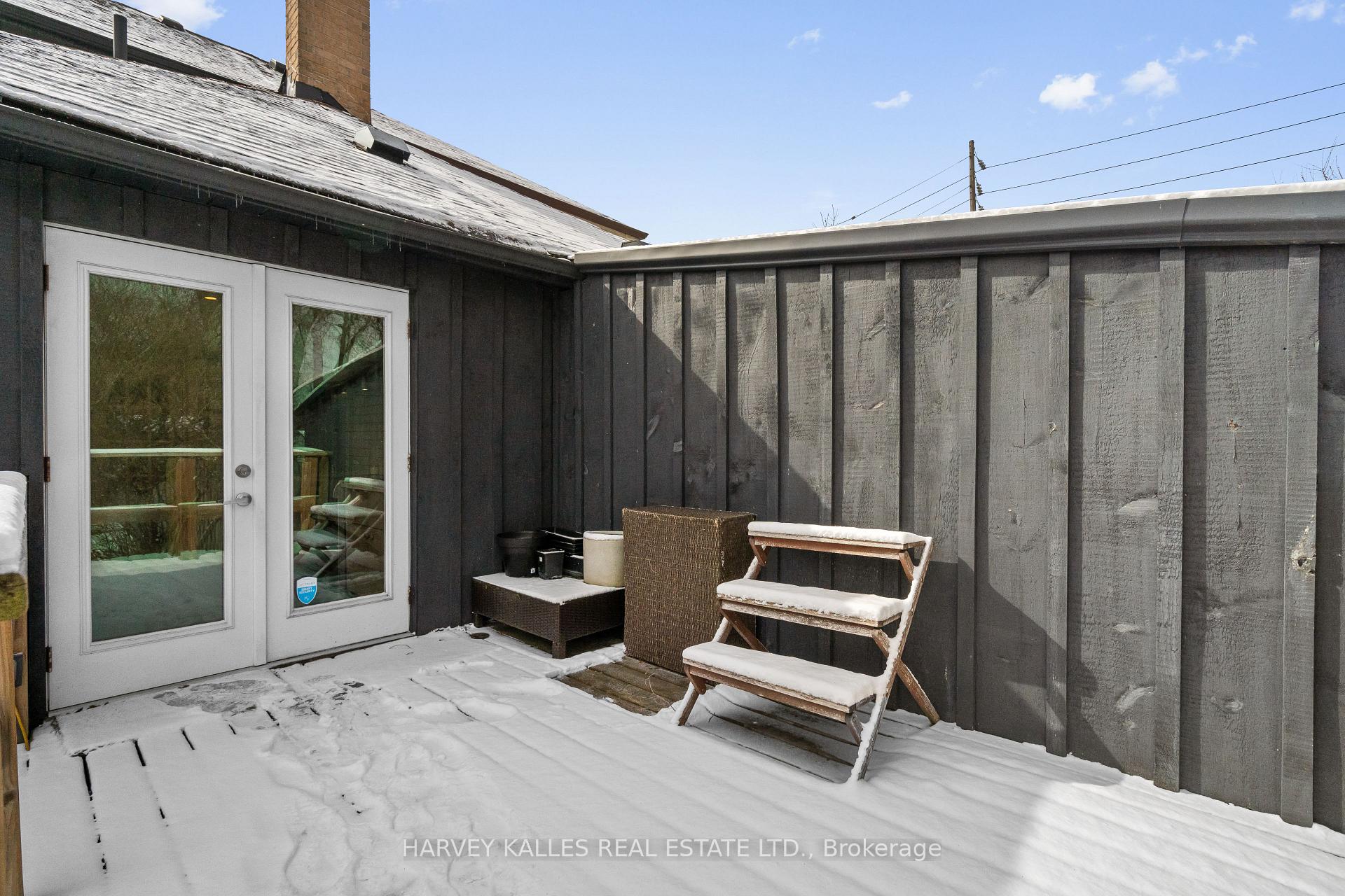 14 Manitoba Street, Toronto