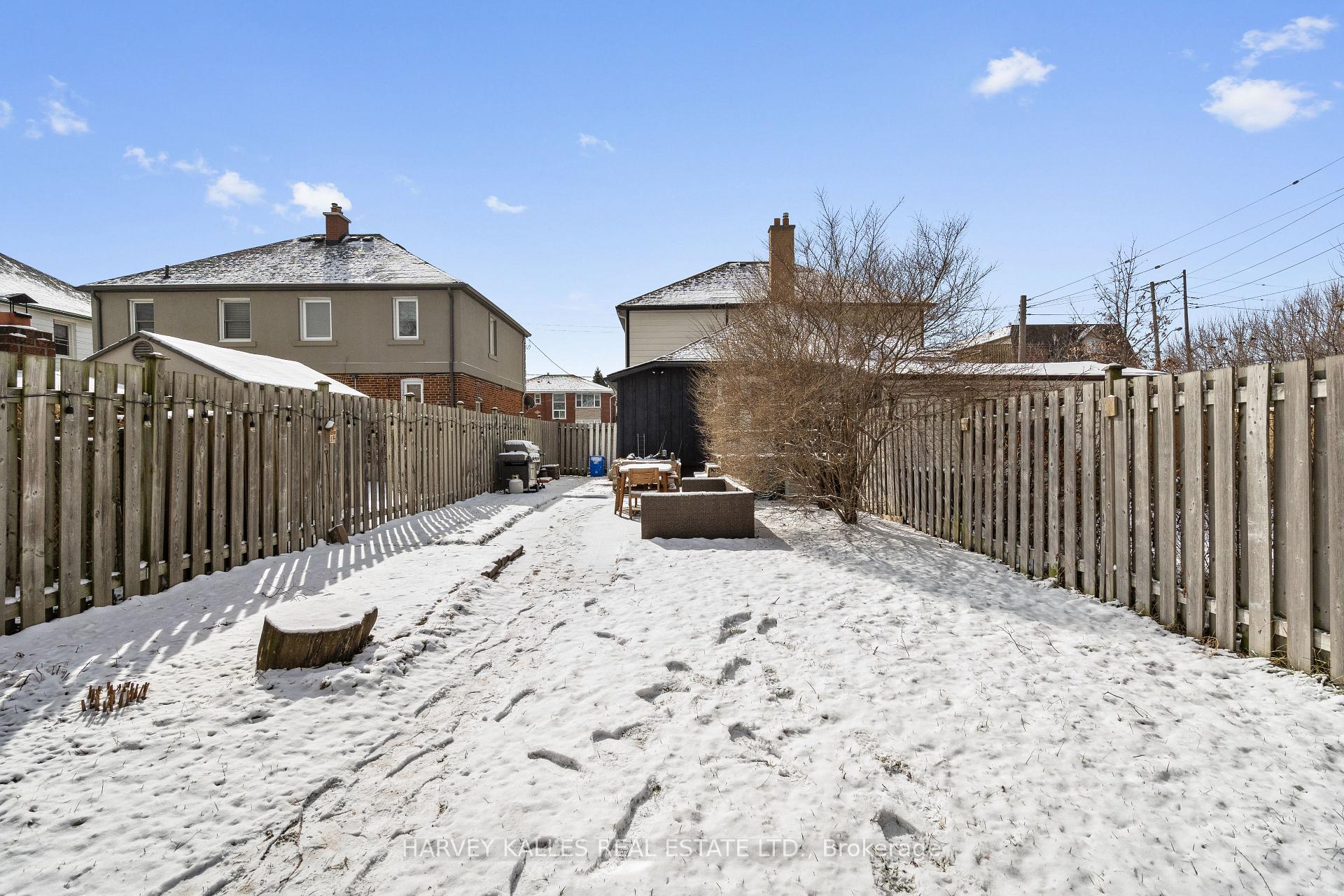 14 Manitoba Street, Toronto