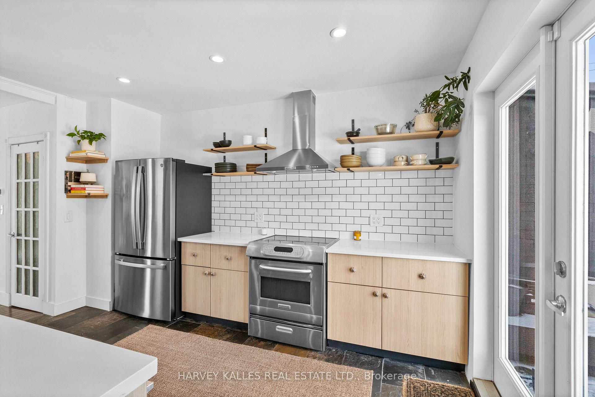 14 Manitoba Street, Toronto