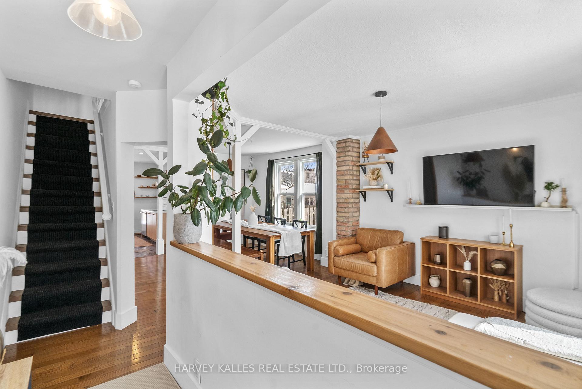 14 Manitoba Street, Toronto