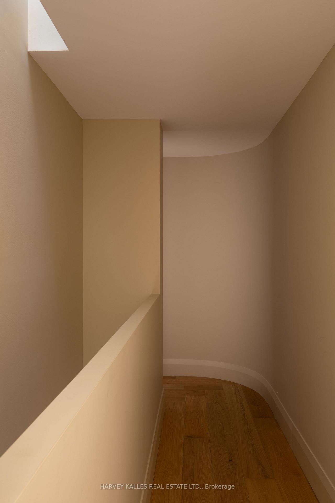 157 Hallam Street C, Toronto Unit: C