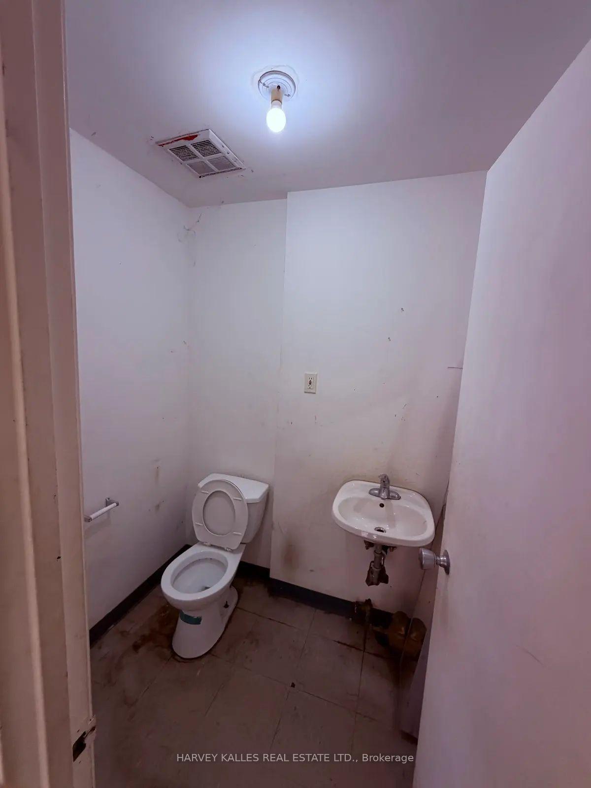 1911 Finch Avenue W 132, Toronto Unit: 132