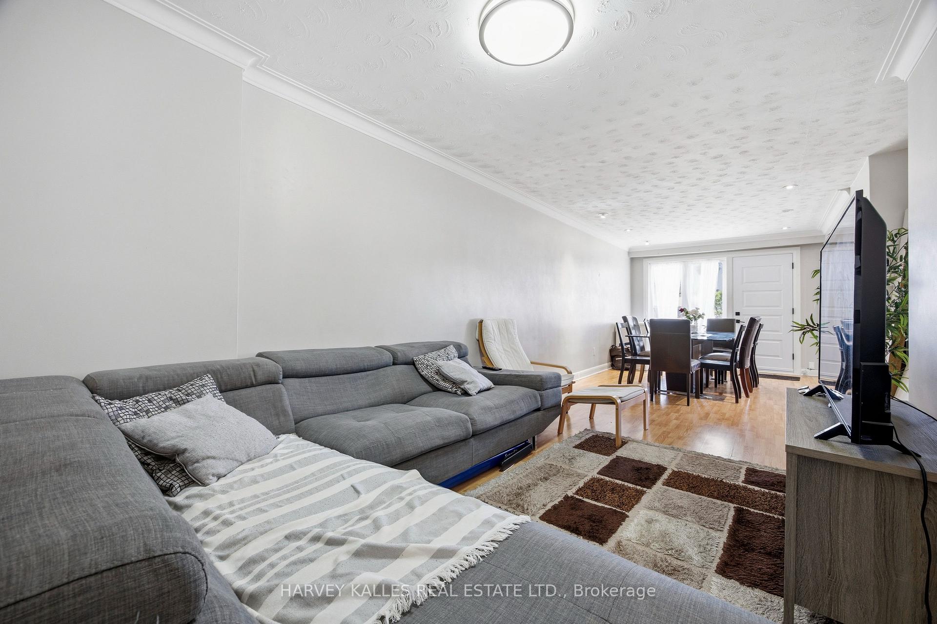 29 Giltspur Drive, Toronto