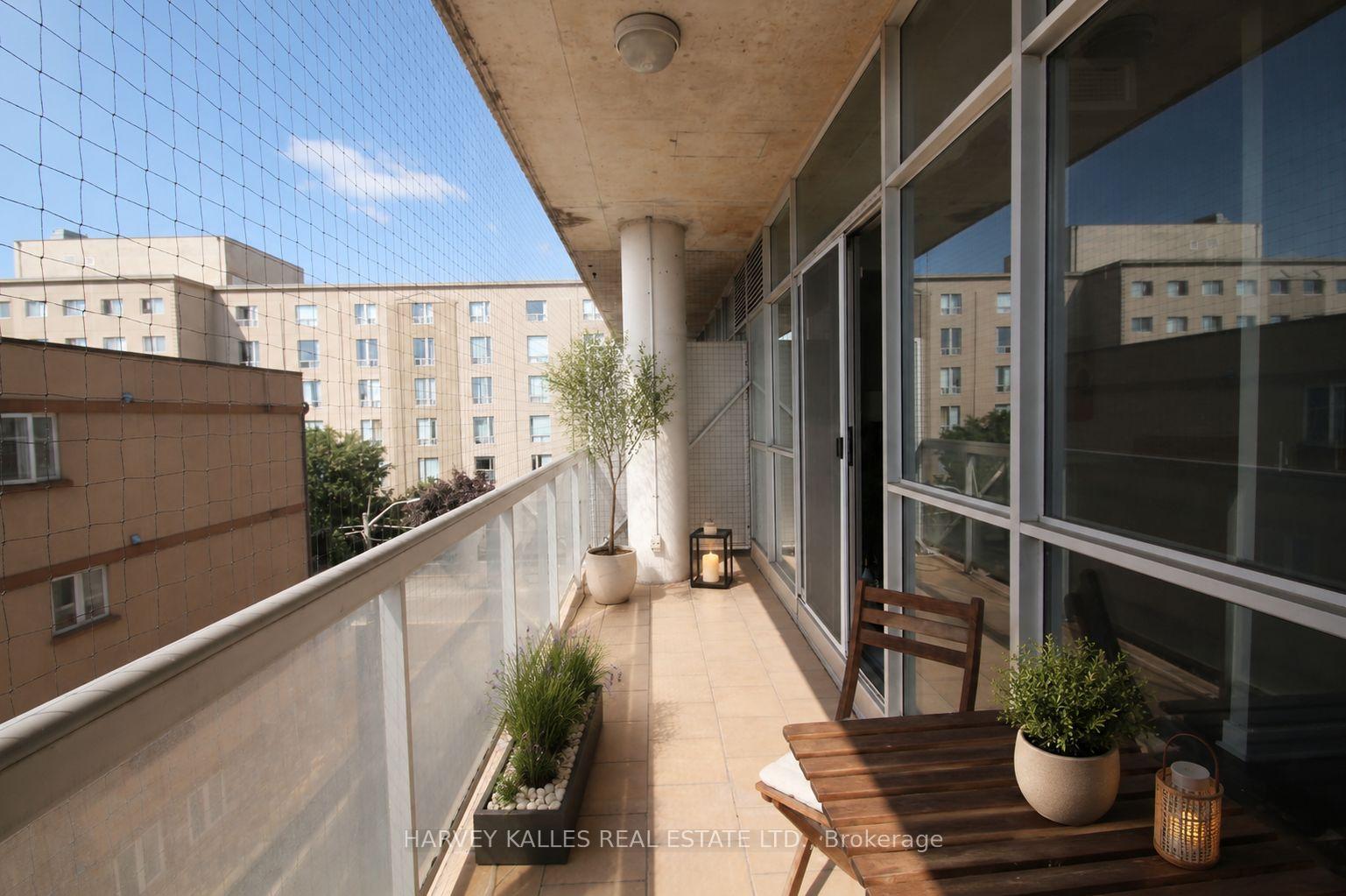 1375 Dupont Street 403, Toronto Unit: 403