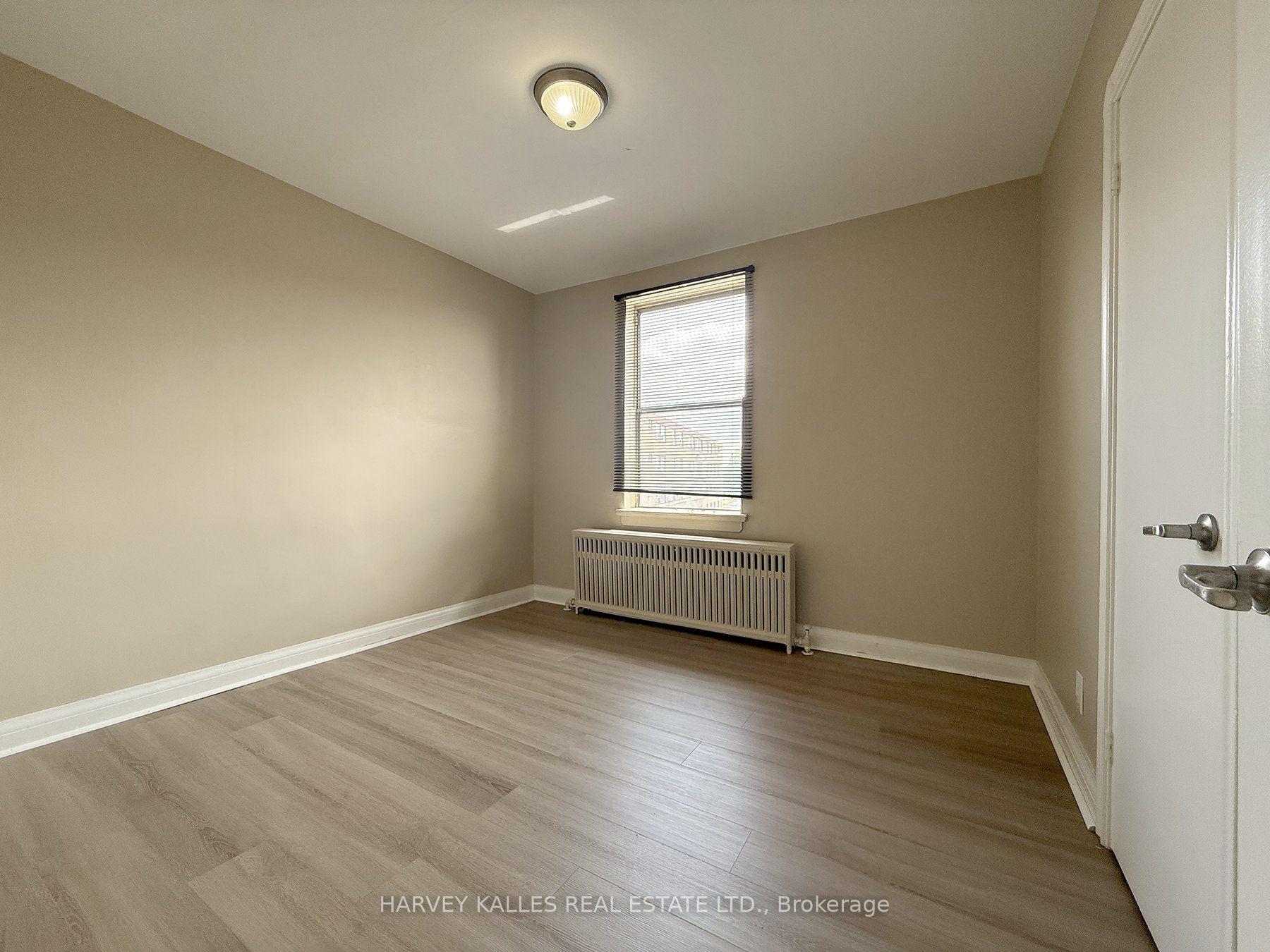 88 Trethewey Drive 6, Toronto Unit: 6