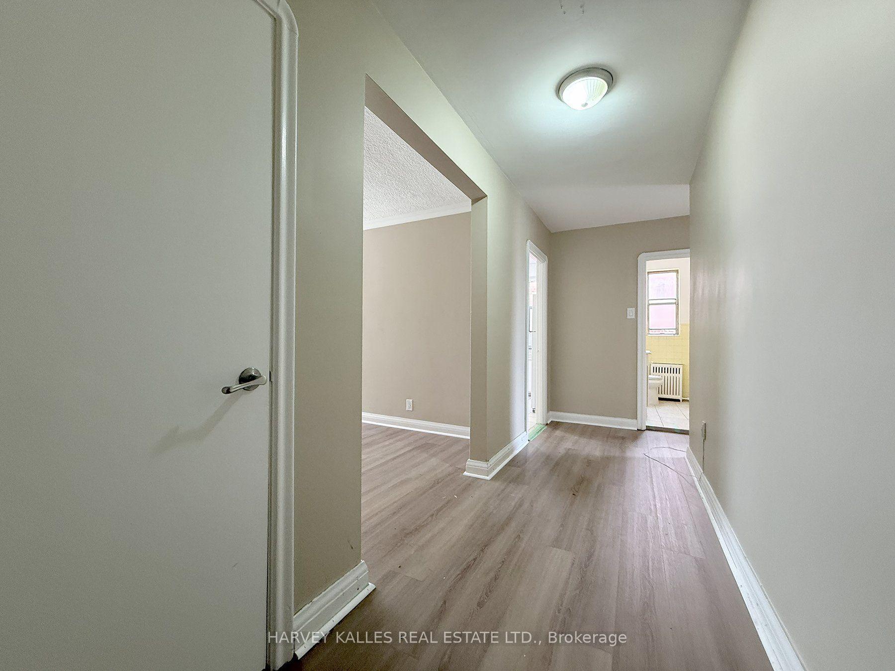 88 Trethewey Drive 6, Toronto Unit: 6