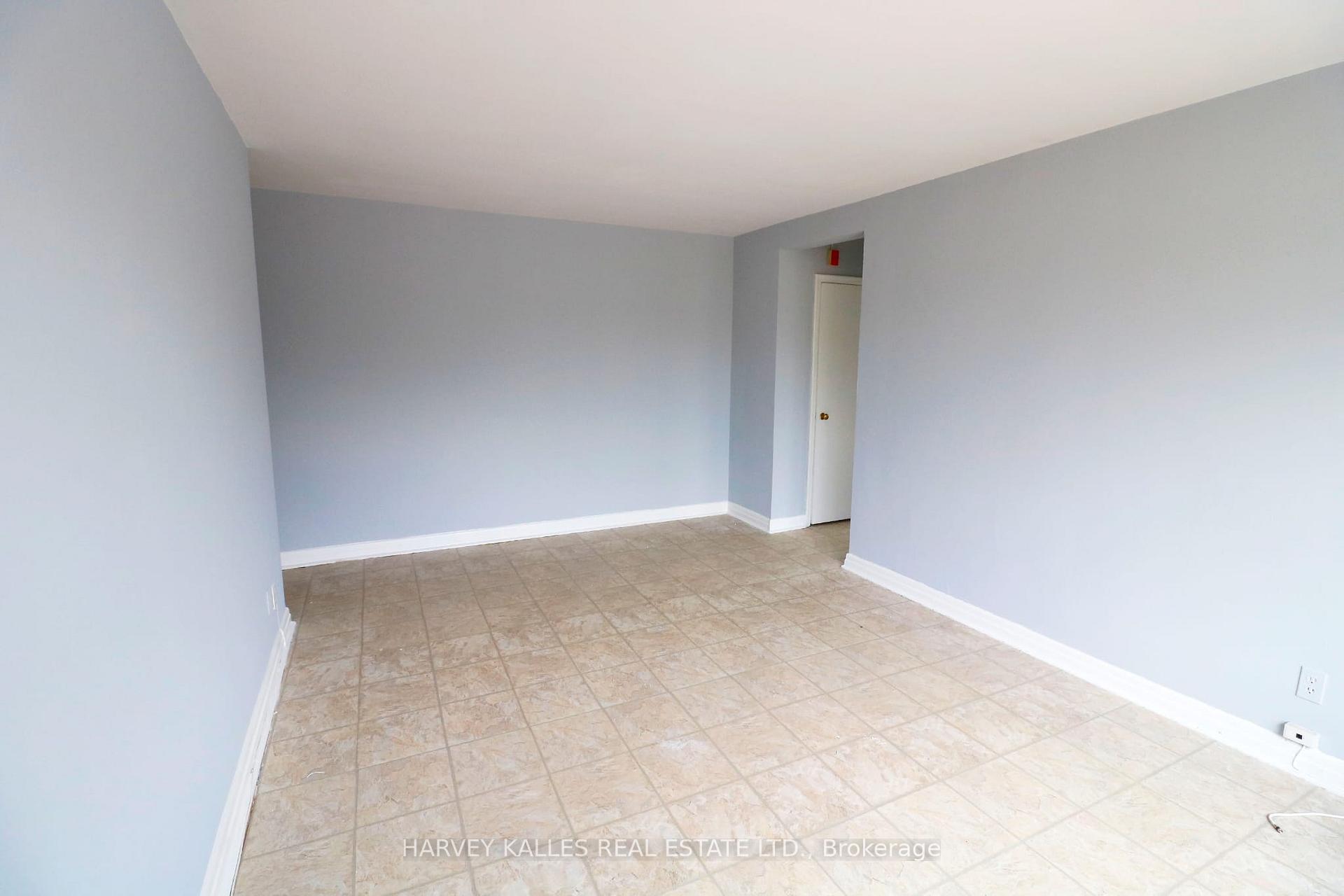 2434 Keele Street 10, Toronto Unit: 10
