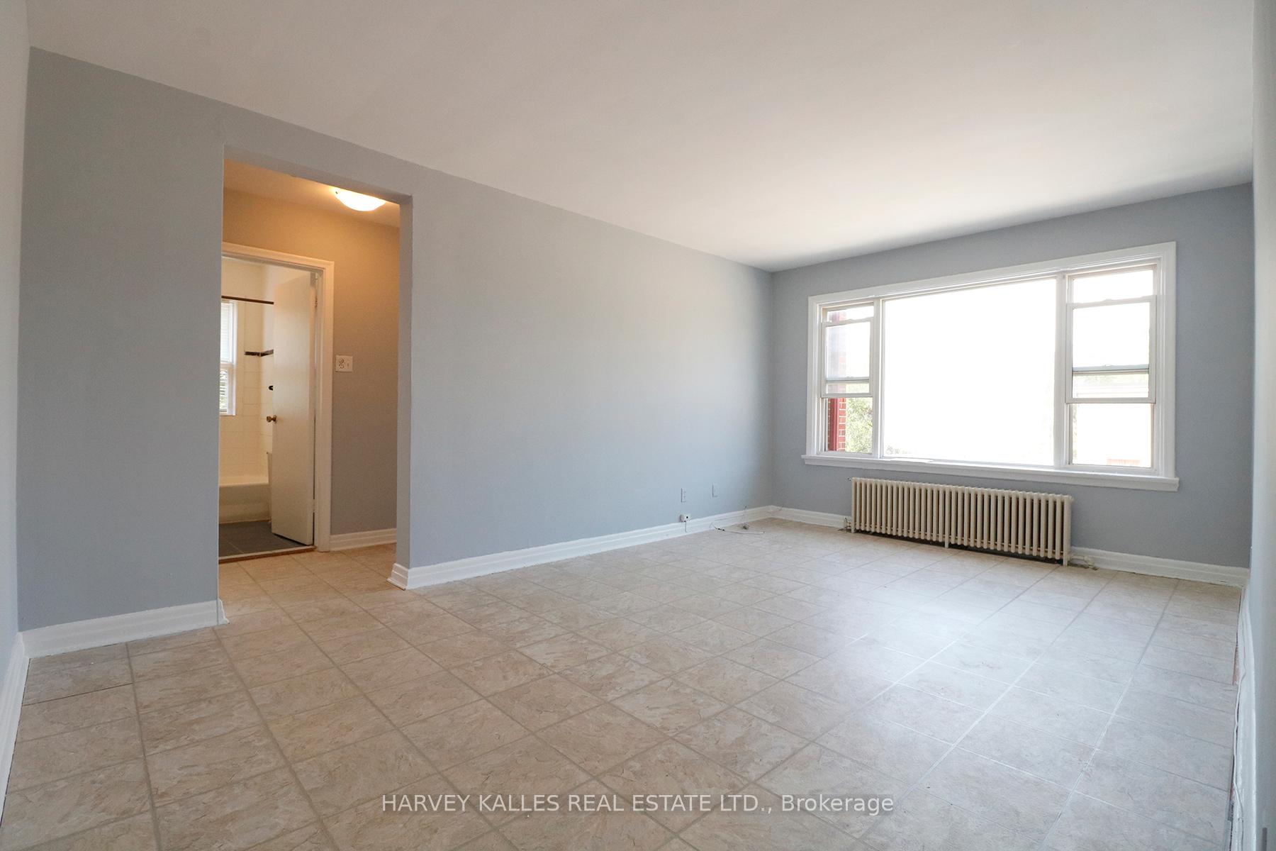 2434 Keele Street 10, Toronto Unit: 10