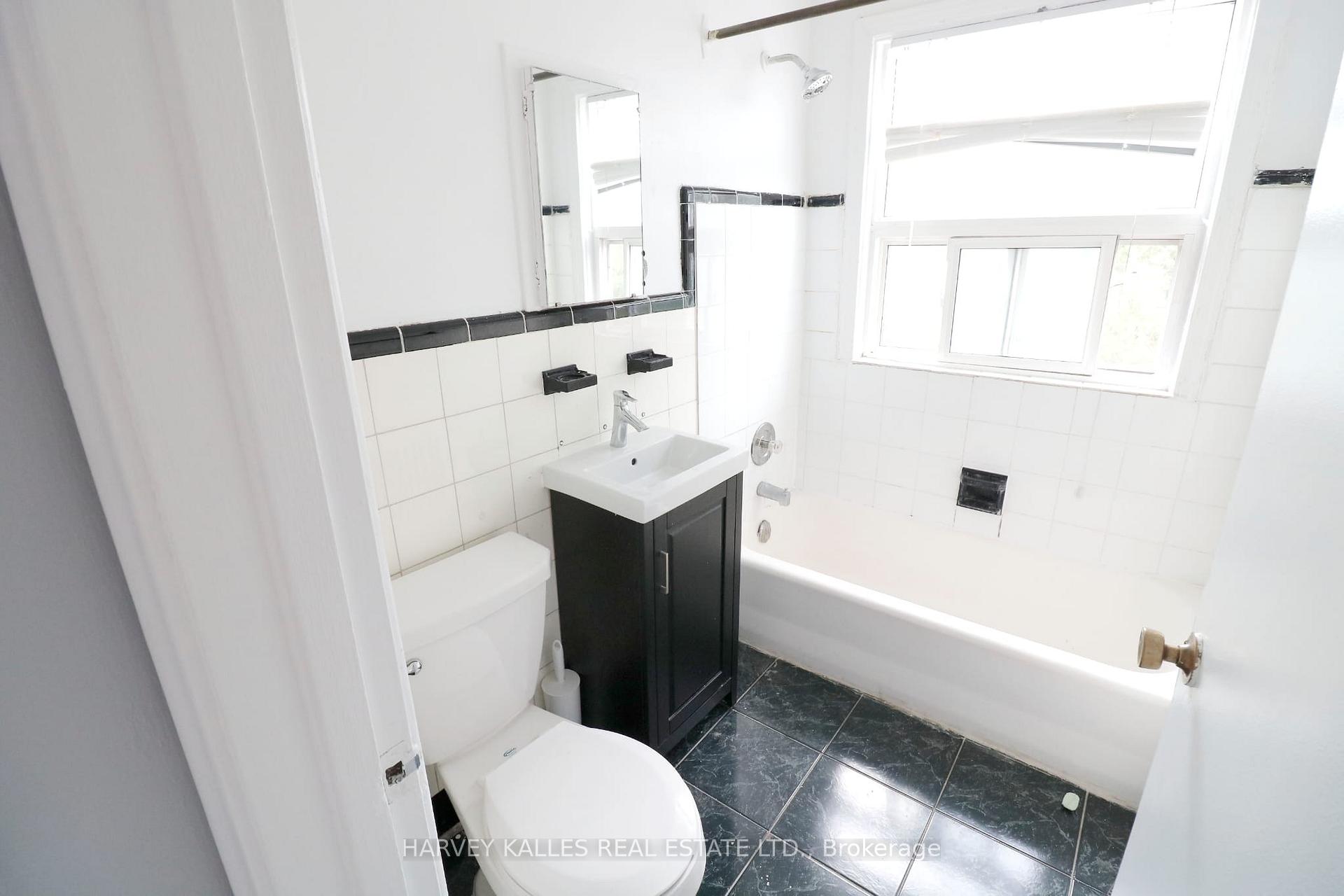 2434 Keele Street 10, Toronto Unit: 10