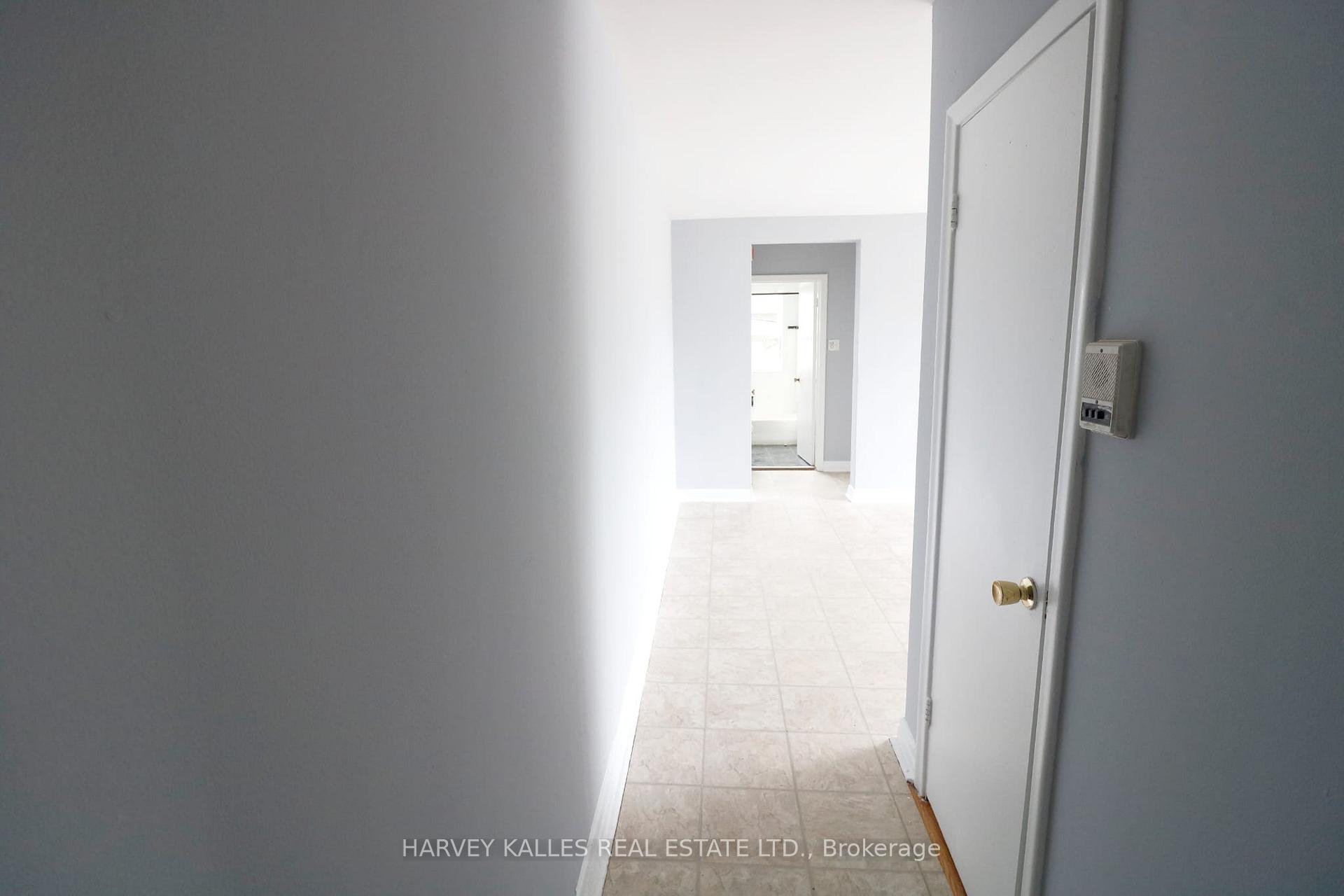 2434 Keele Street 10, Toronto Unit: 10