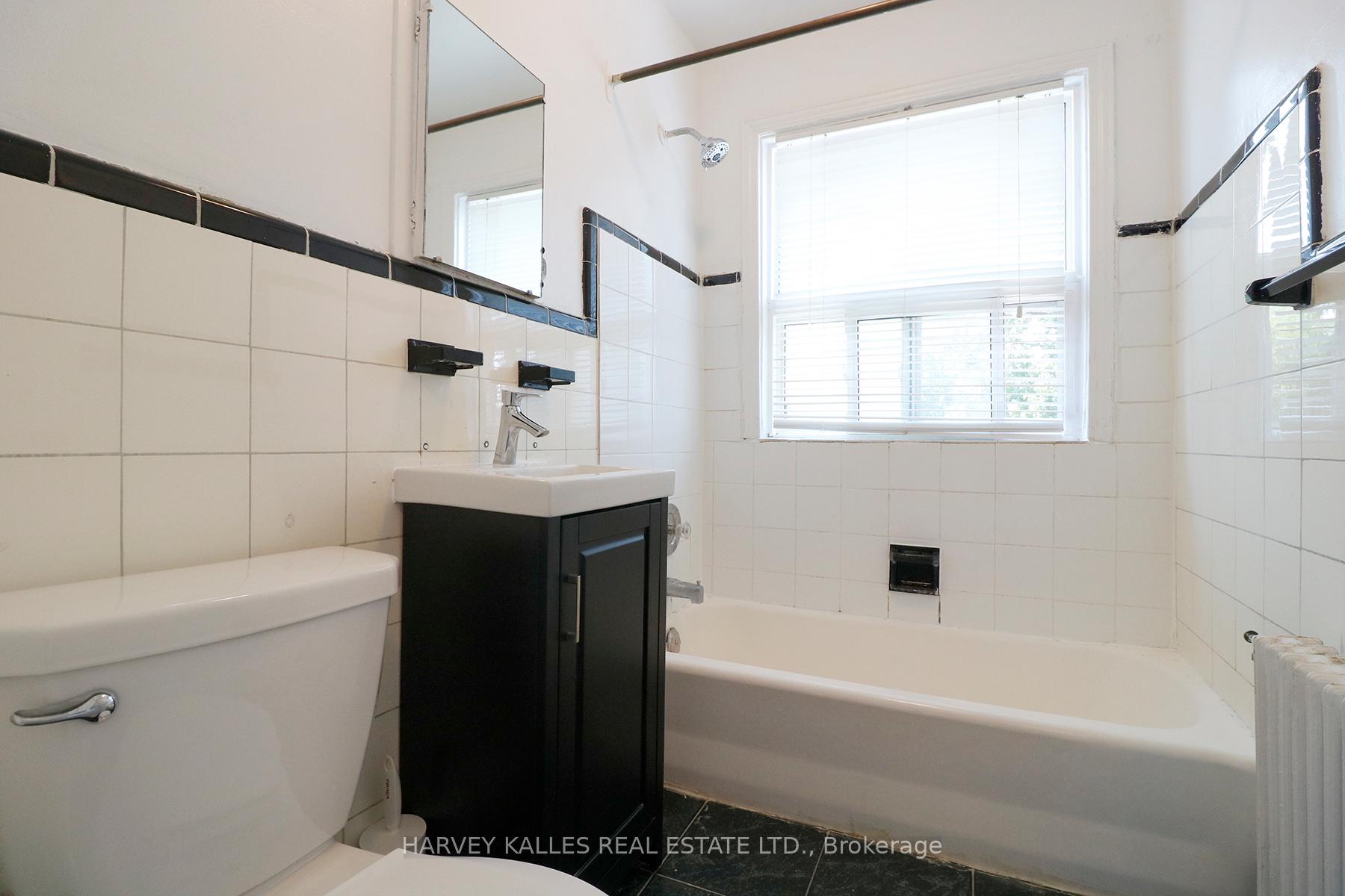 2434 Keele Street 10, Toronto Unit: 10