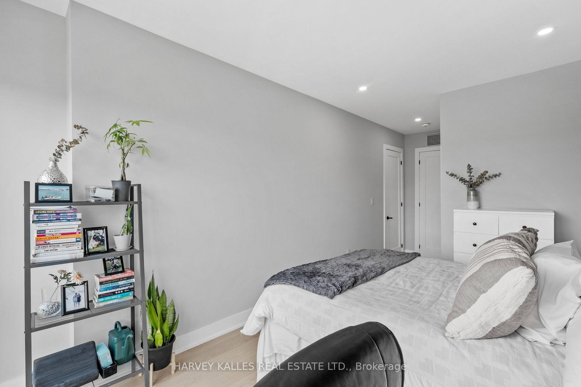 32 Albright Avenue, Toronto