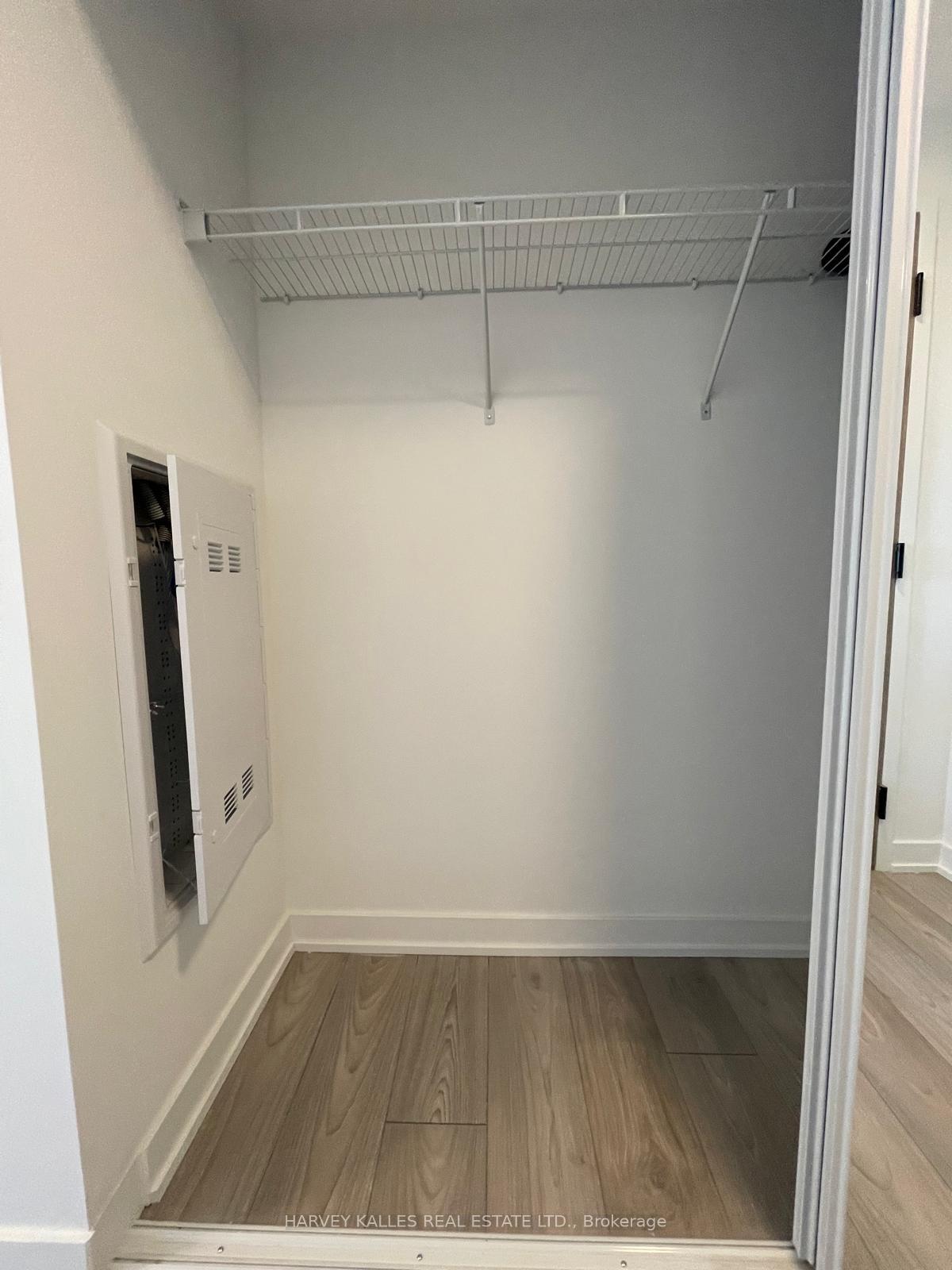 1007 The Queensway 730, Toronto Unit: 730