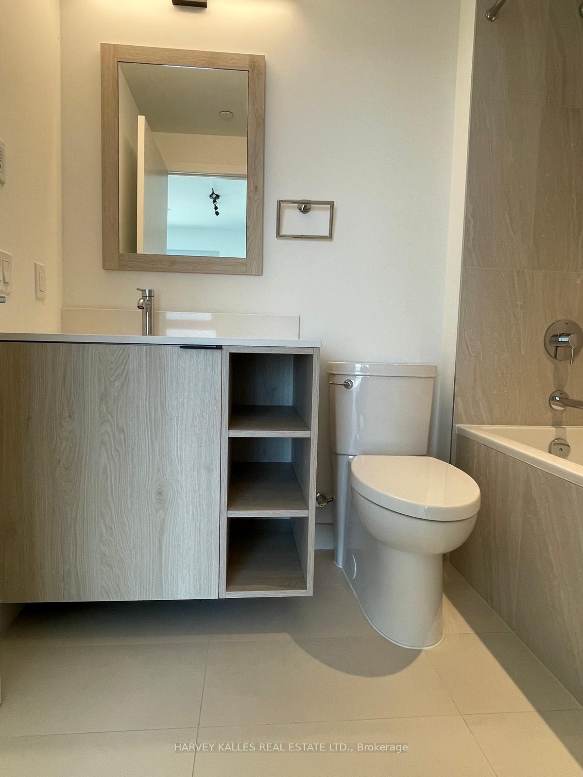 1007 The Queensway 730, Toronto Unit: 730