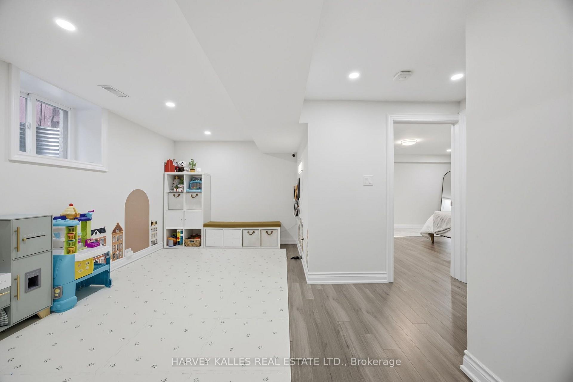 3254 Sir Johns Homestead