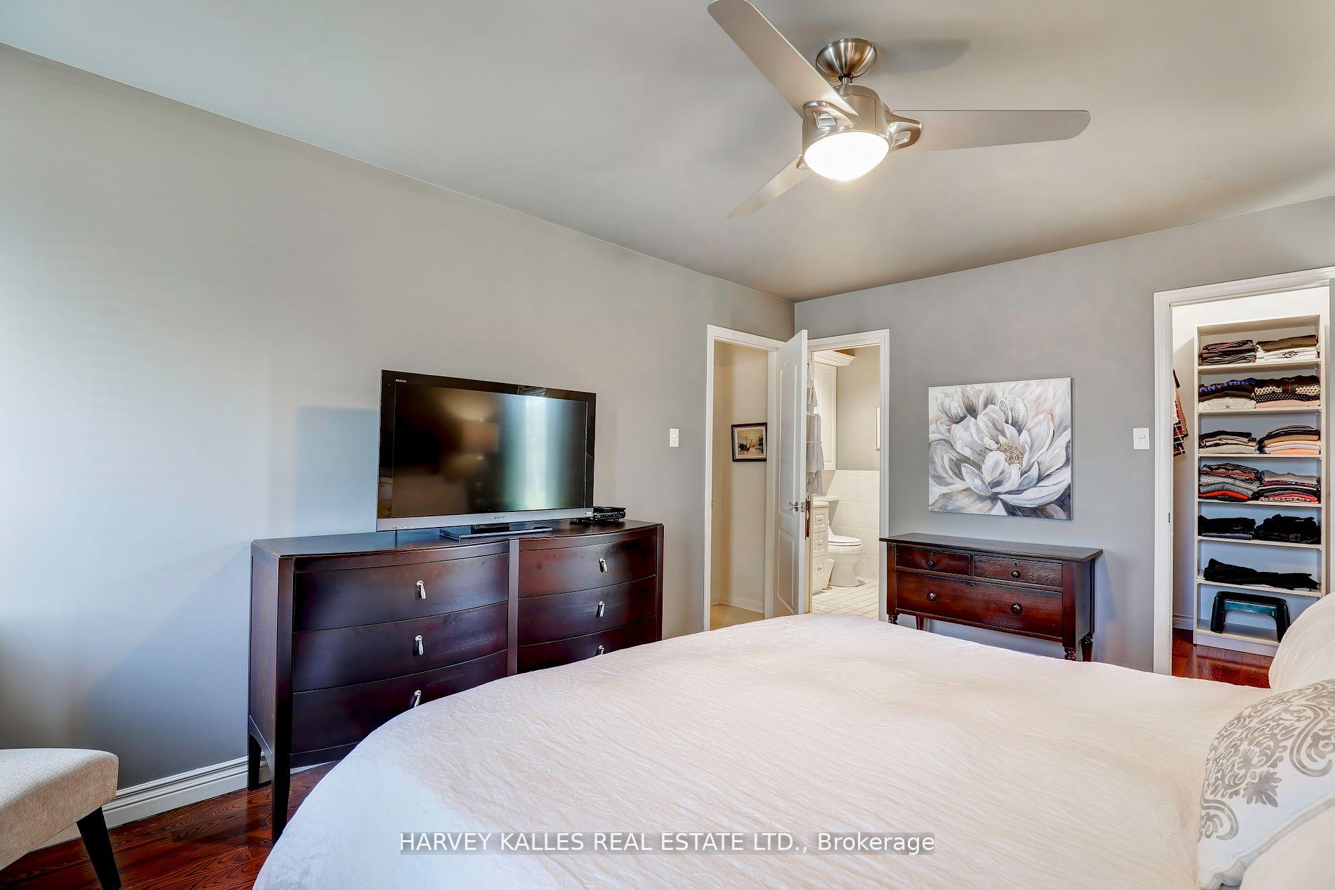 18 La Rose Avenue TH16, Toronto Unit: TH16
