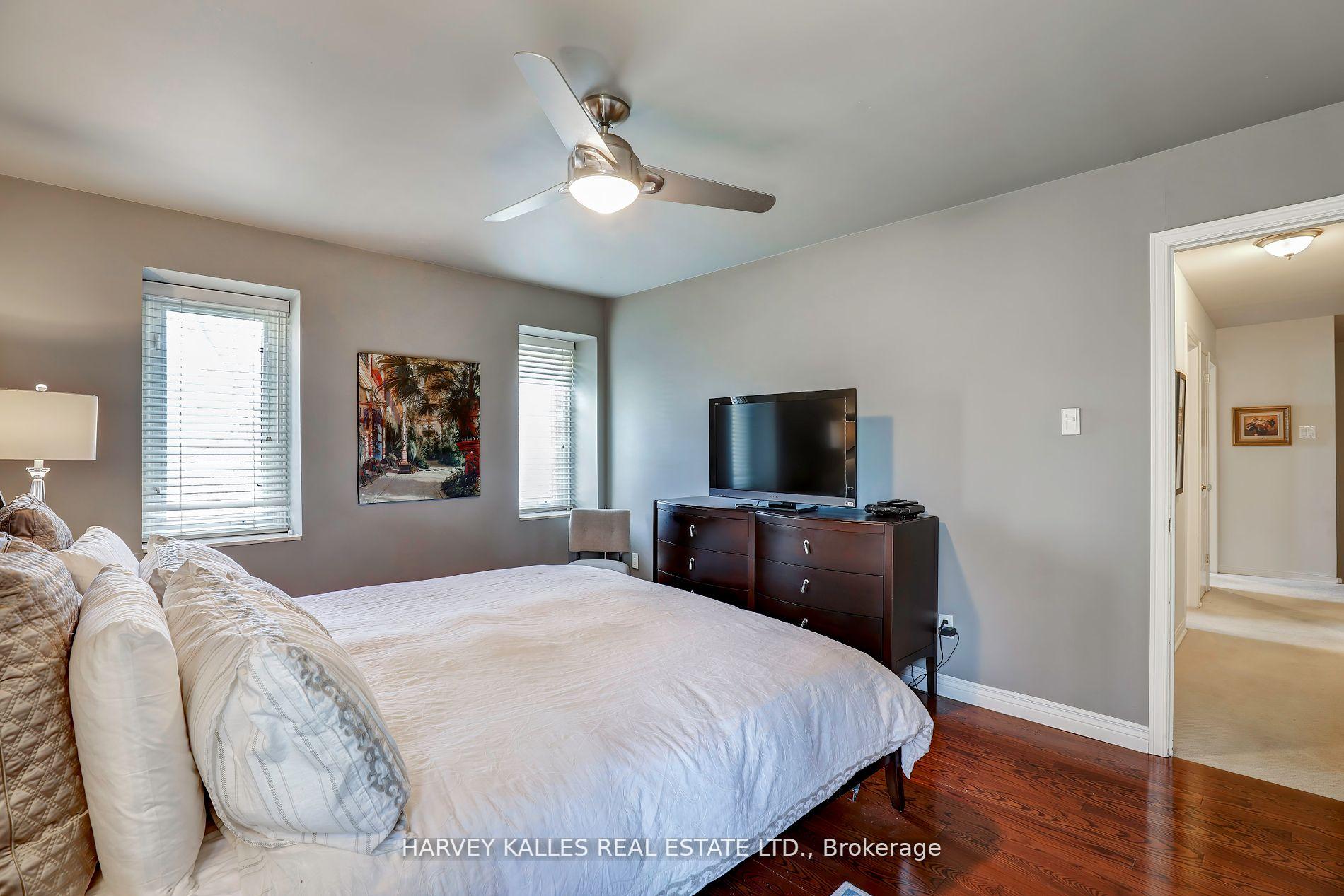 18 La Rose Avenue TH16, Toronto Unit: TH16