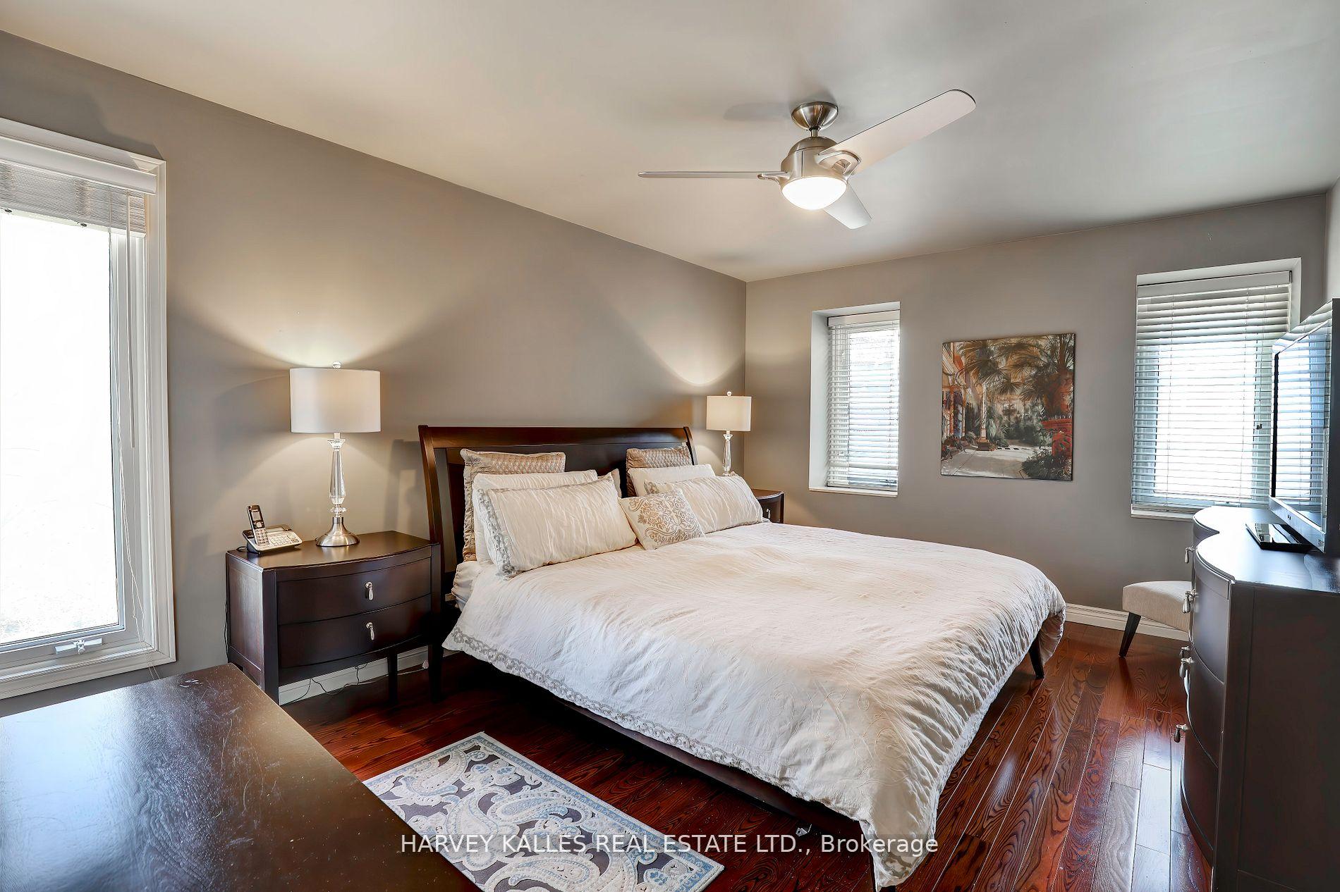 18 La Rose Avenue TH16, Toronto Unit: TH16