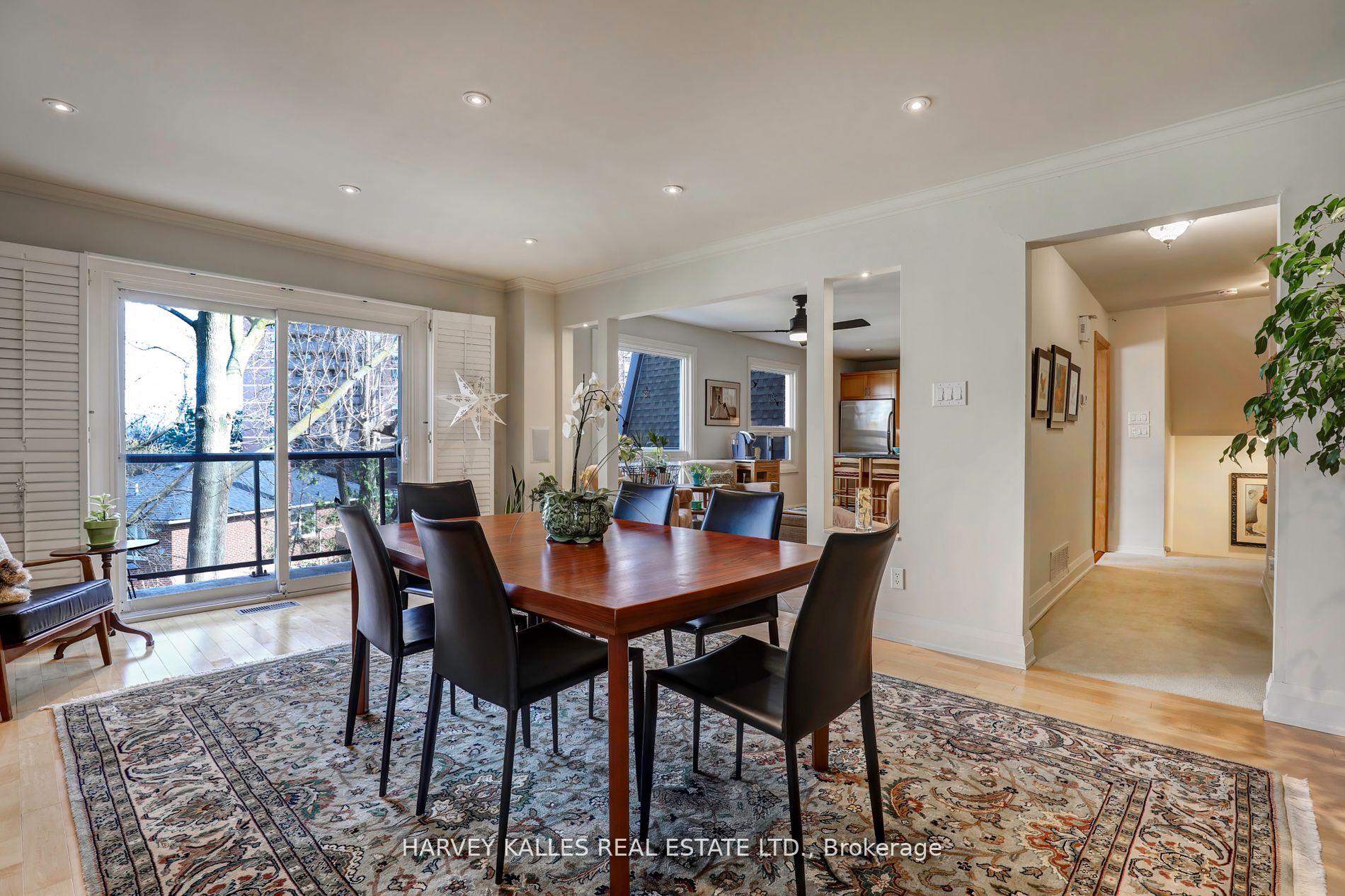 18 La Rose Avenue TH16, Toronto Unit: TH16