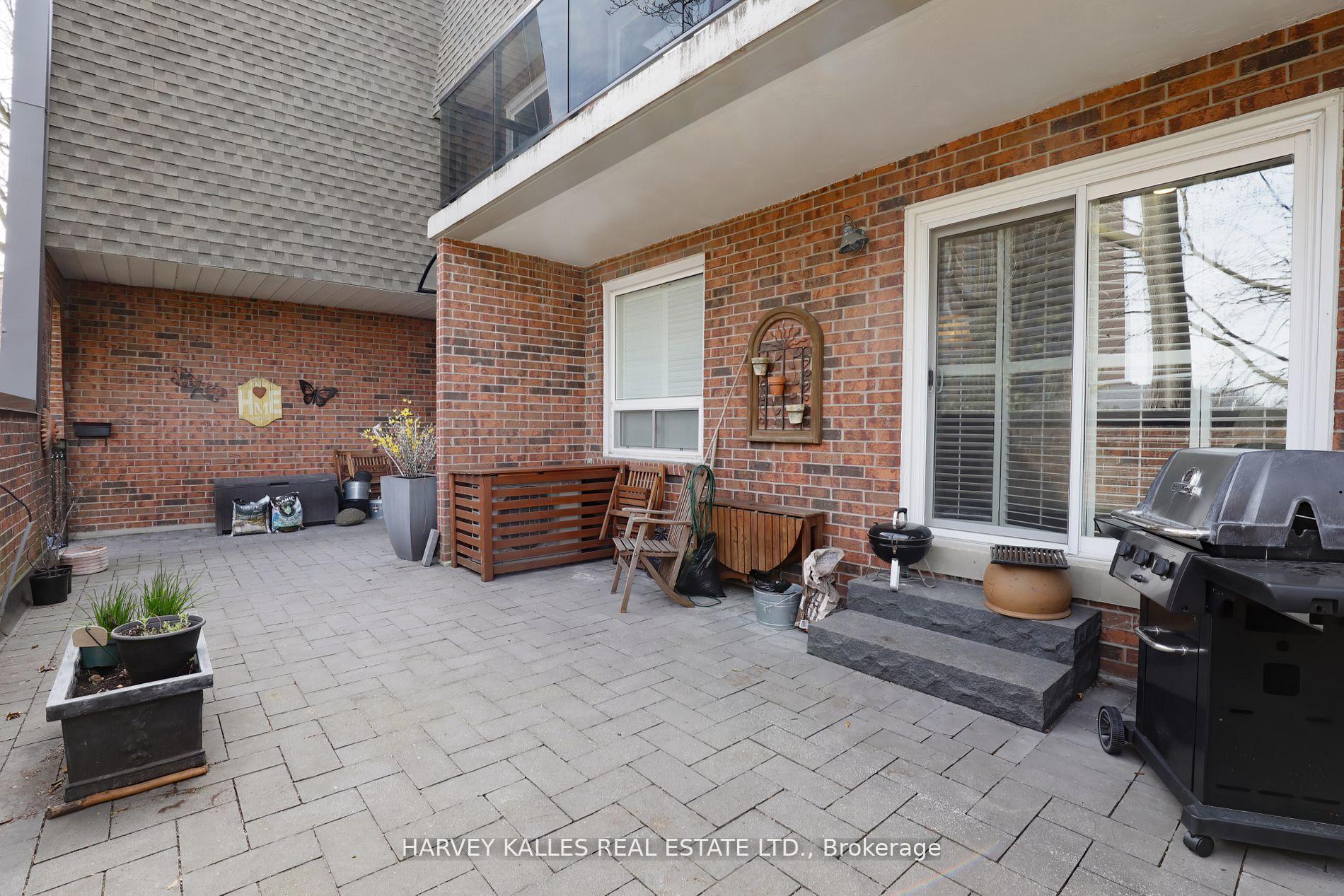 18 La Rose Avenue TH16, Toronto Unit: TH16