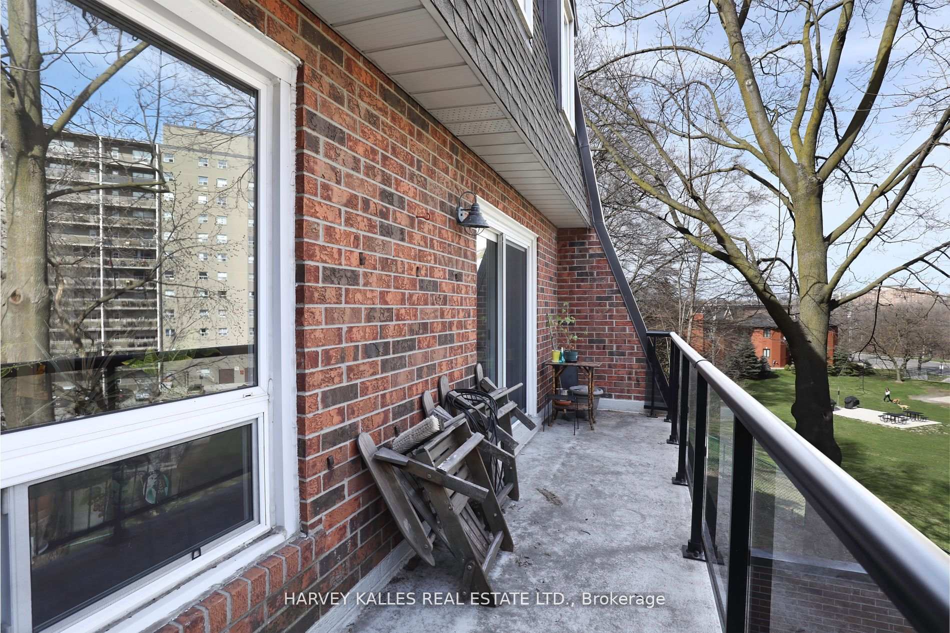 18 La Rose Avenue TH16, Toronto Unit: TH16
