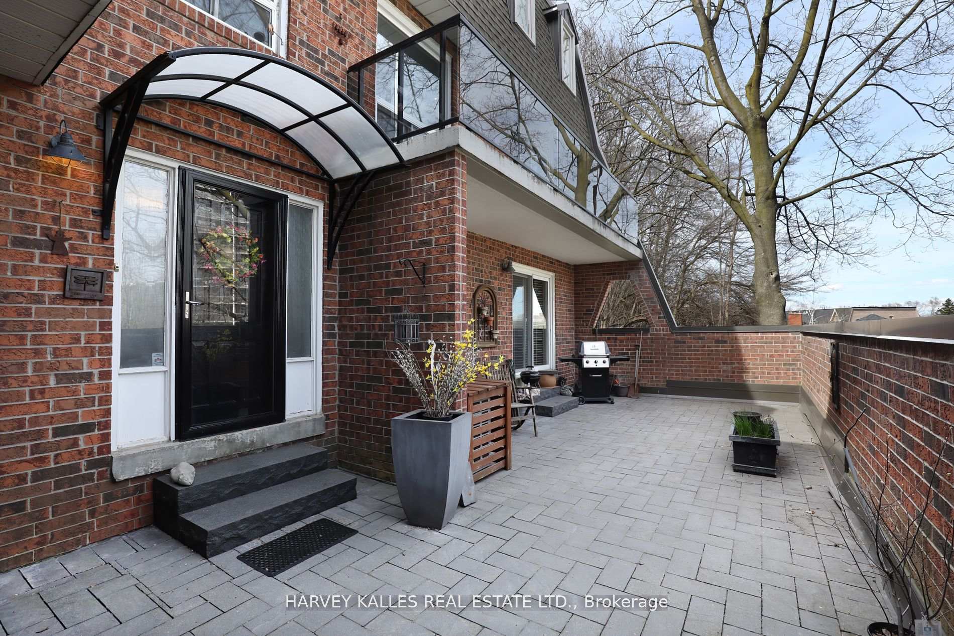 18 La Rose Avenue TH16, Toronto Unit: TH16