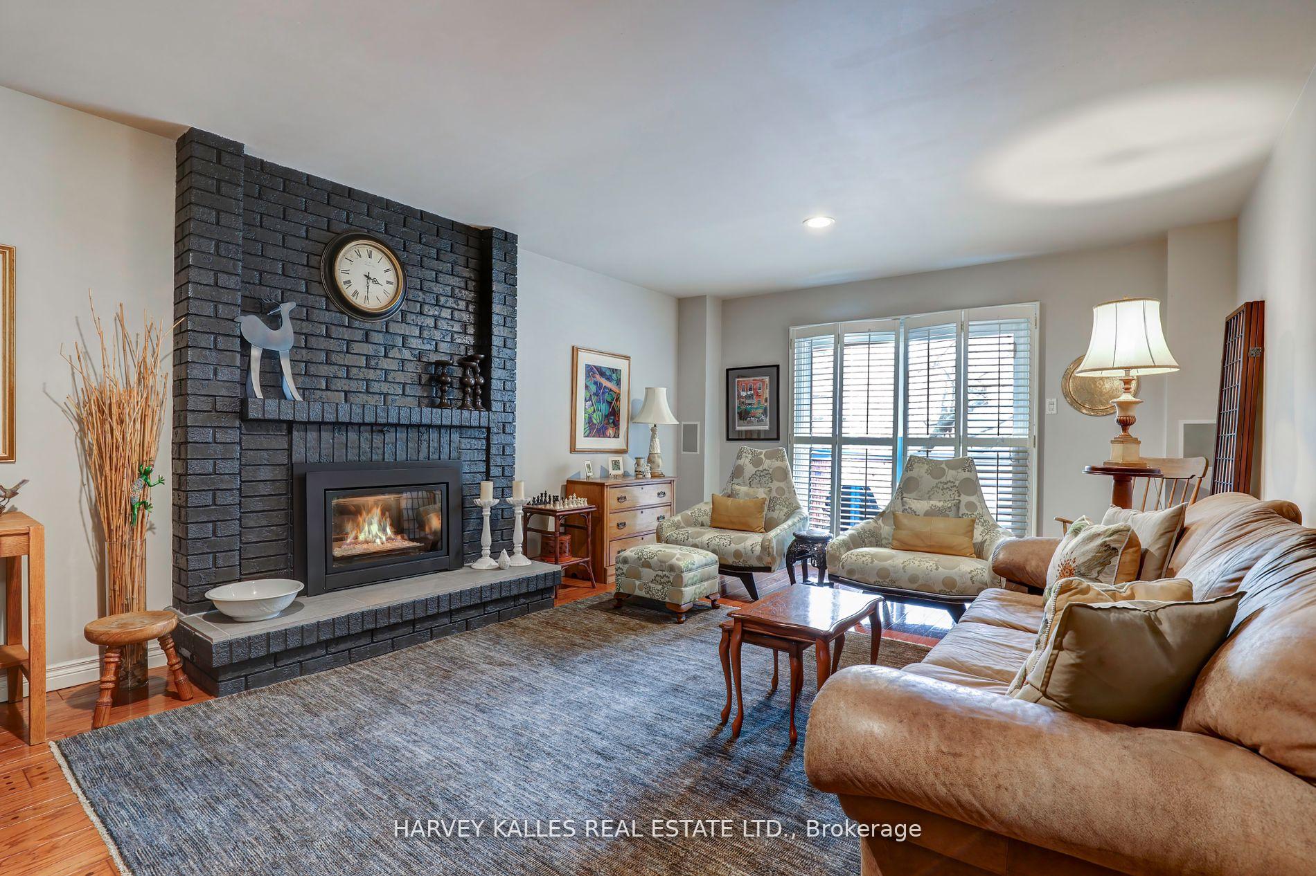 18 La Rose Avenue TH16, Toronto Unit: TH16
