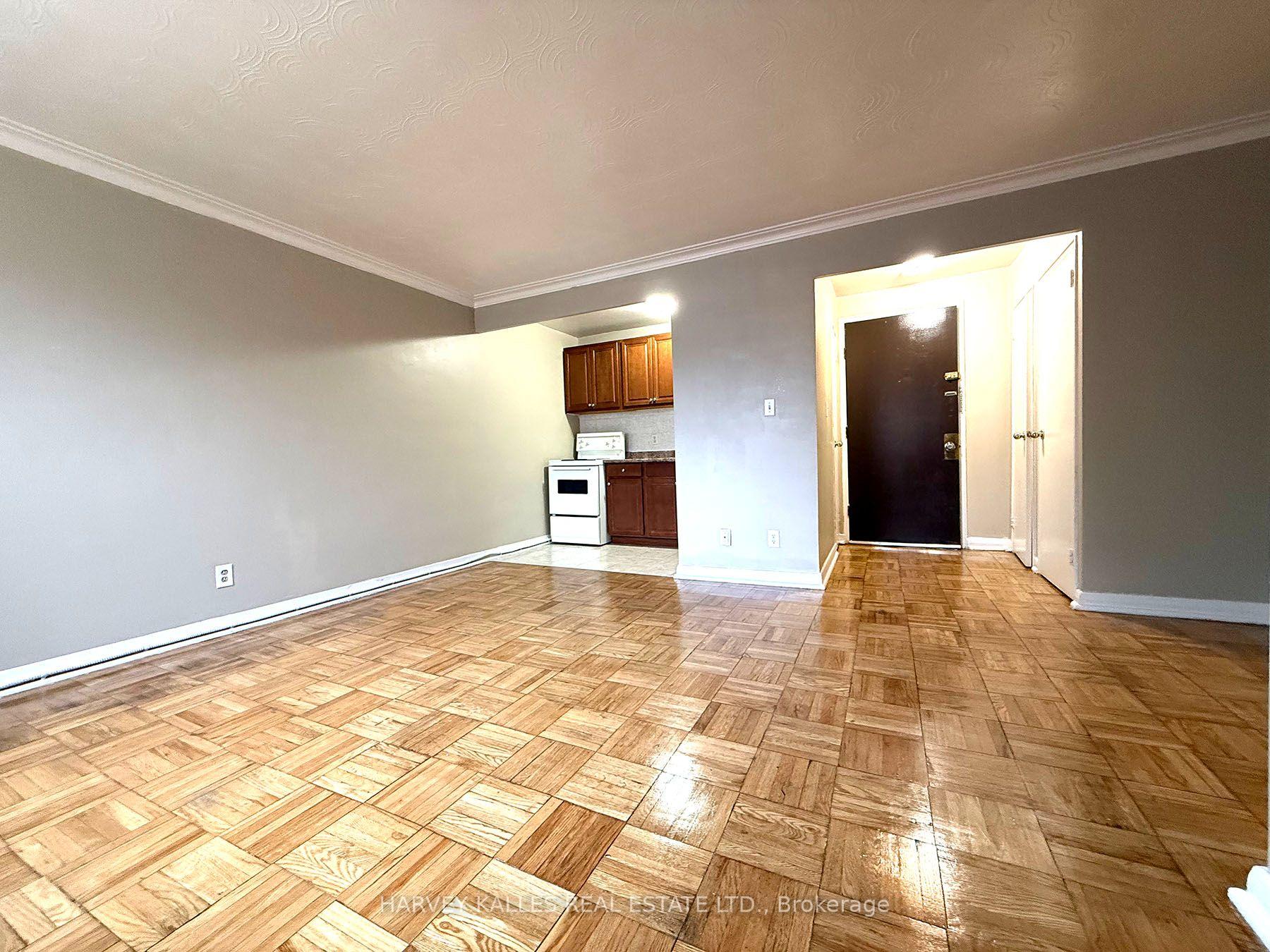 1490 Eglinton Avenue W 407, Toronto Unit: 407