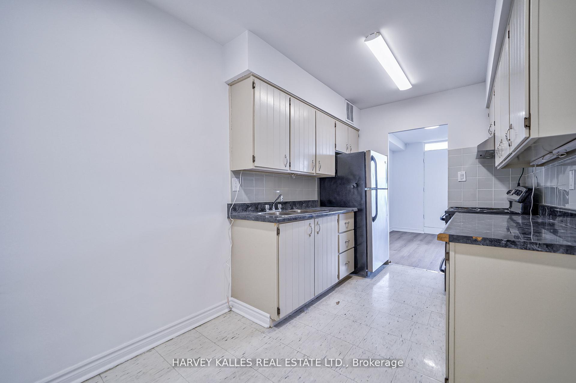 2000 Sheppard Avenue W 501, Toronto Unit: 501