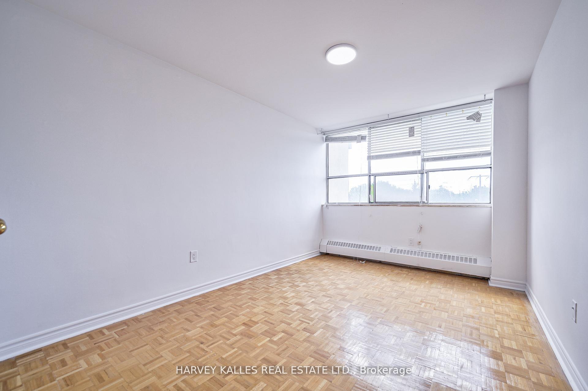 2000 Sheppard Avenue W 501, Toronto Unit: 501
