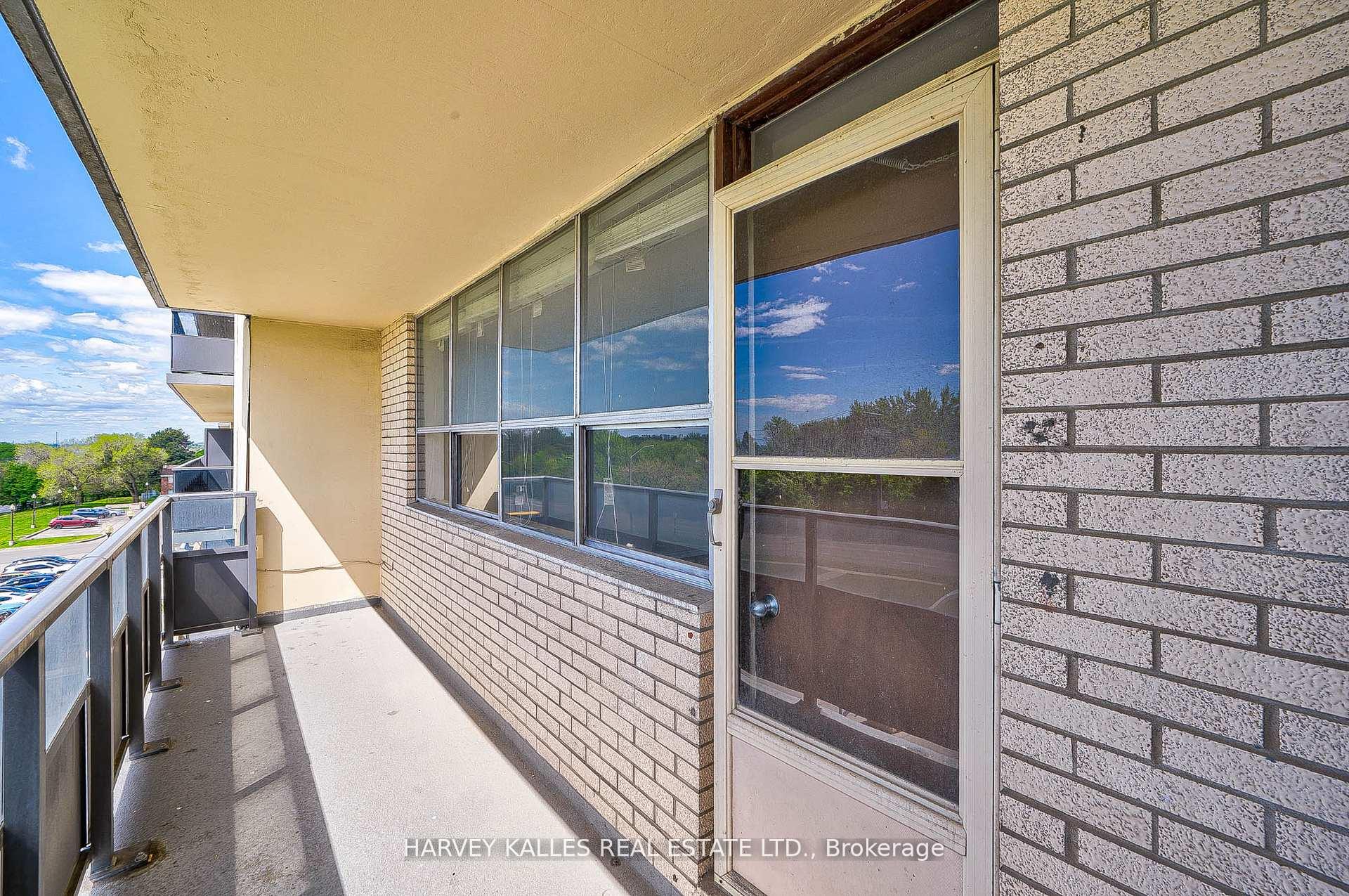 2000 Sheppard Avenue W 501, Toronto Unit: 501