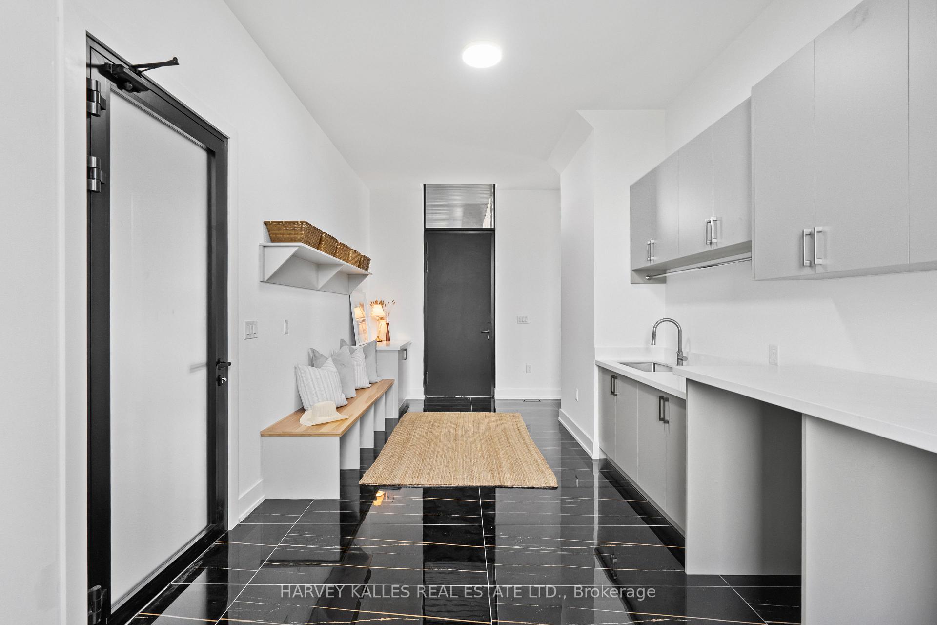 2 Sugarbush Court