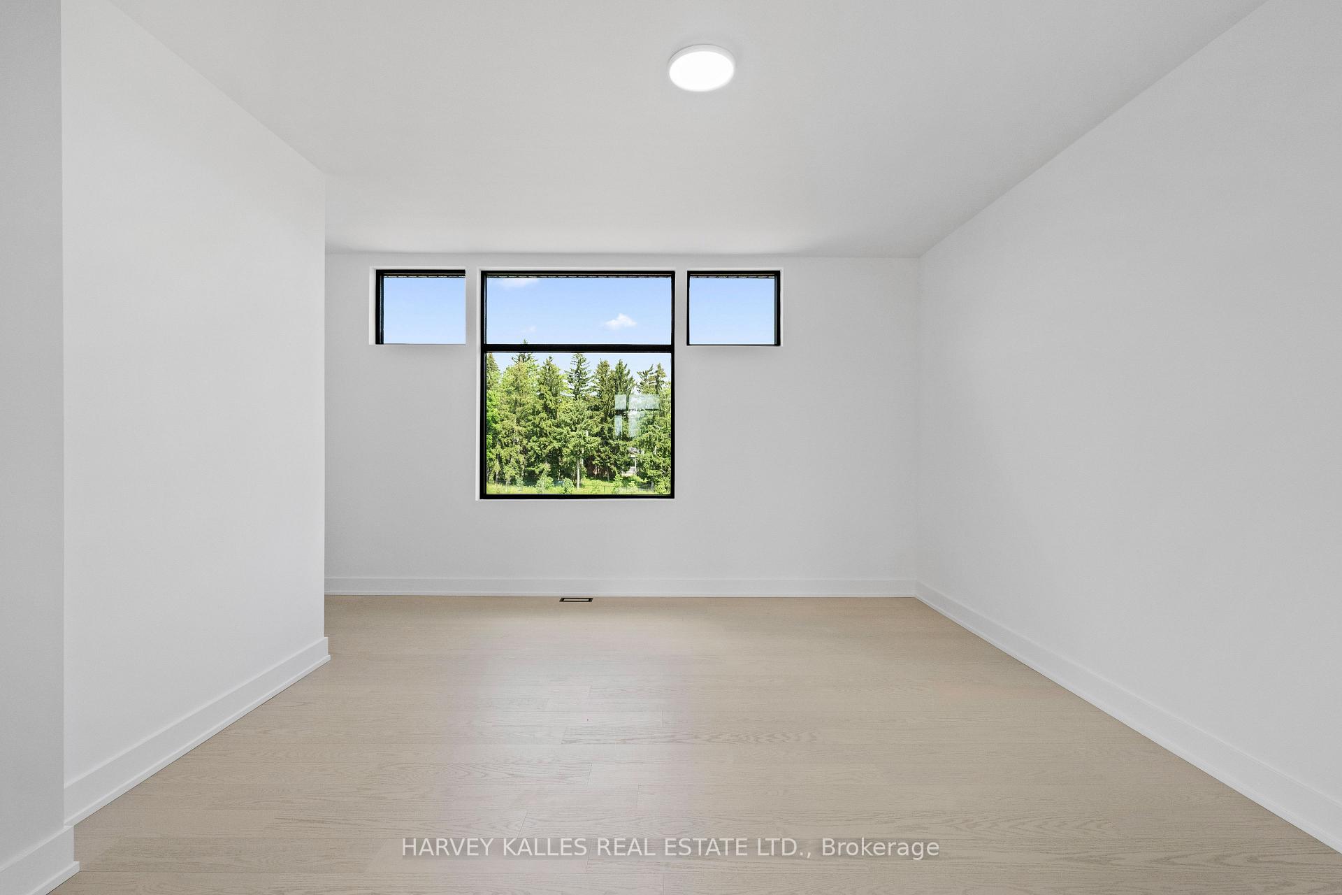 2 Sugarbush Court